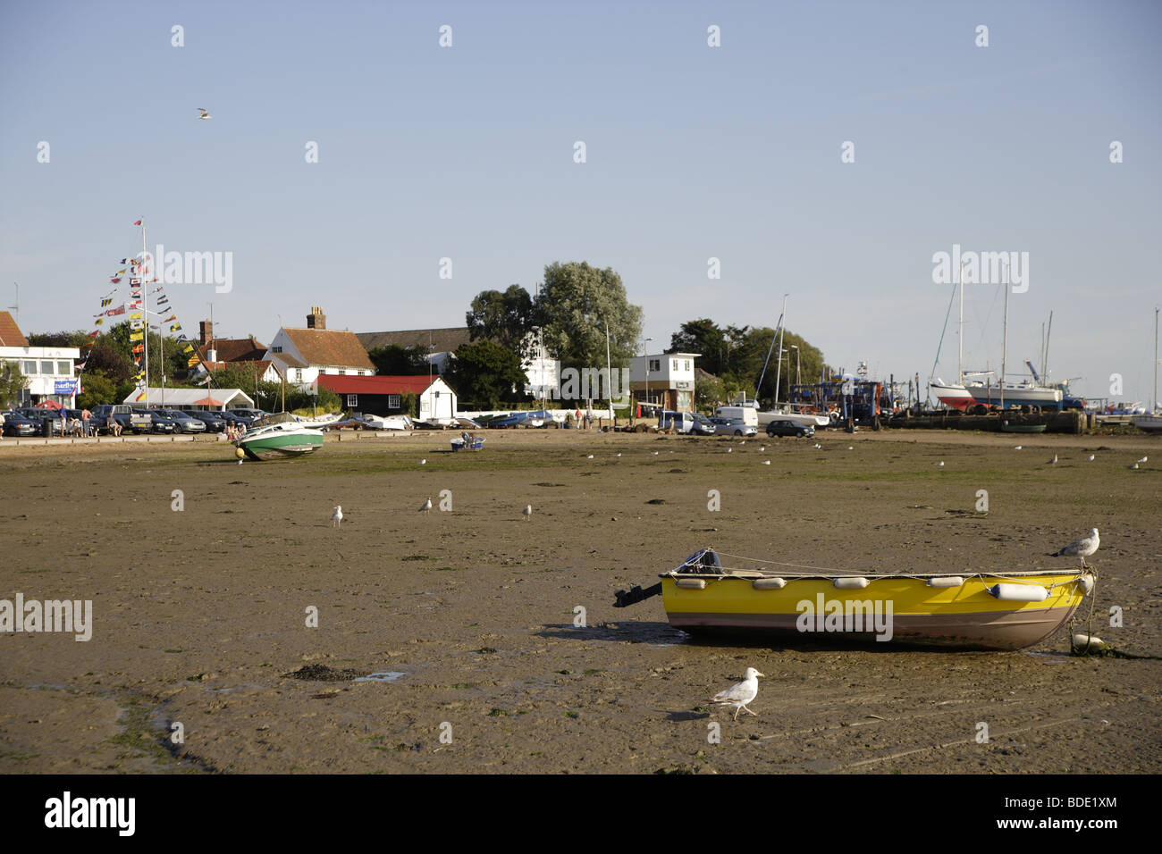 Mersea island West Mersea vista costiera moli vela, sport acquatici Foto Stock