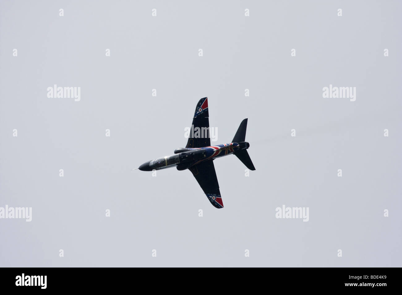 Hawk T1 advanced jet training in aeromobili RAF benevolo (fondo) RABF livrea Foto Stock