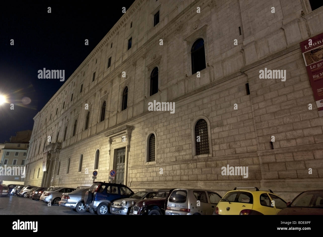 Palazzo della cancelleria in piazza della cancelleria in roma di ... Piazza della cancelleria roma