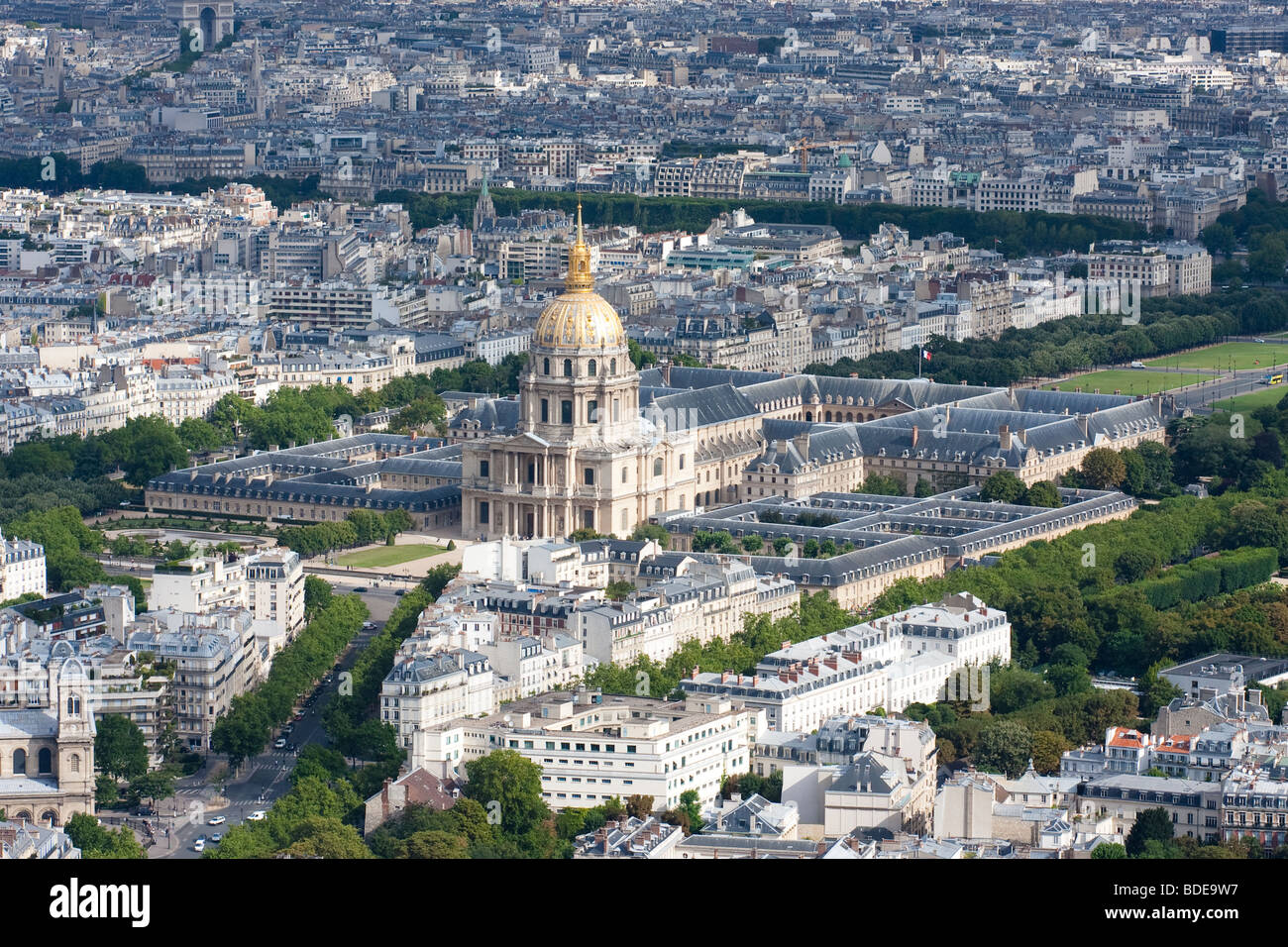 Elevato punto di vista di Les Invalides con la tomba di Napoleone Bonaparte. Foto Stock