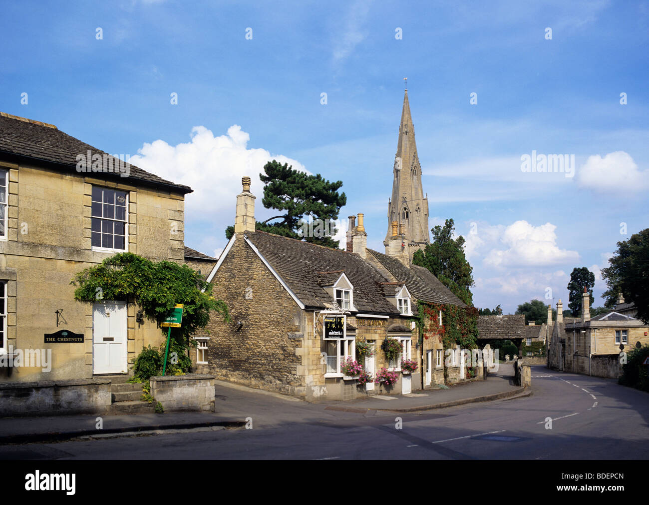 Ketton è un villaggio di calda case in pietra vicino a Stamford Foto Stock