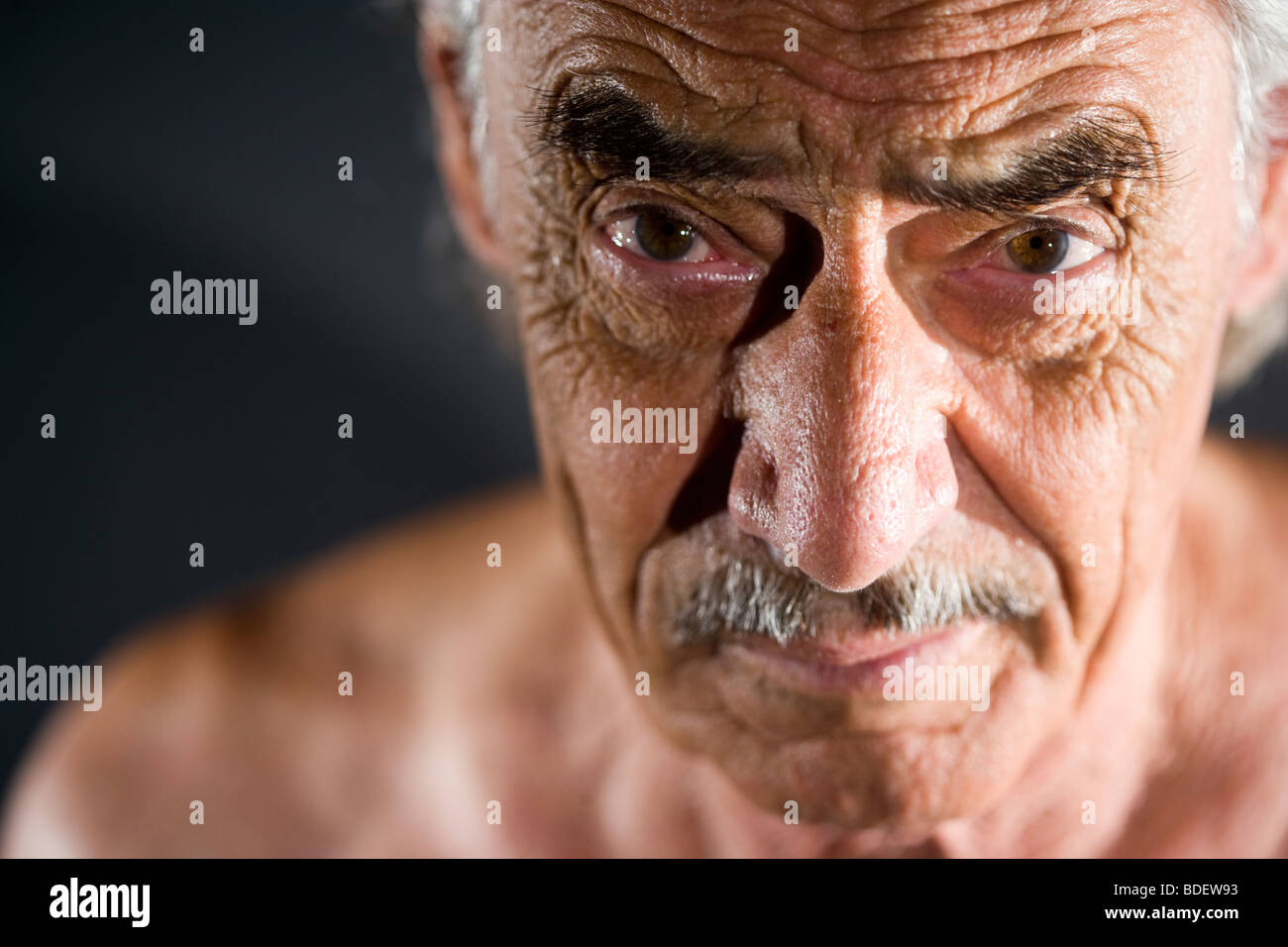 Volto Di Uomo Anziano Foto Stock Alamy