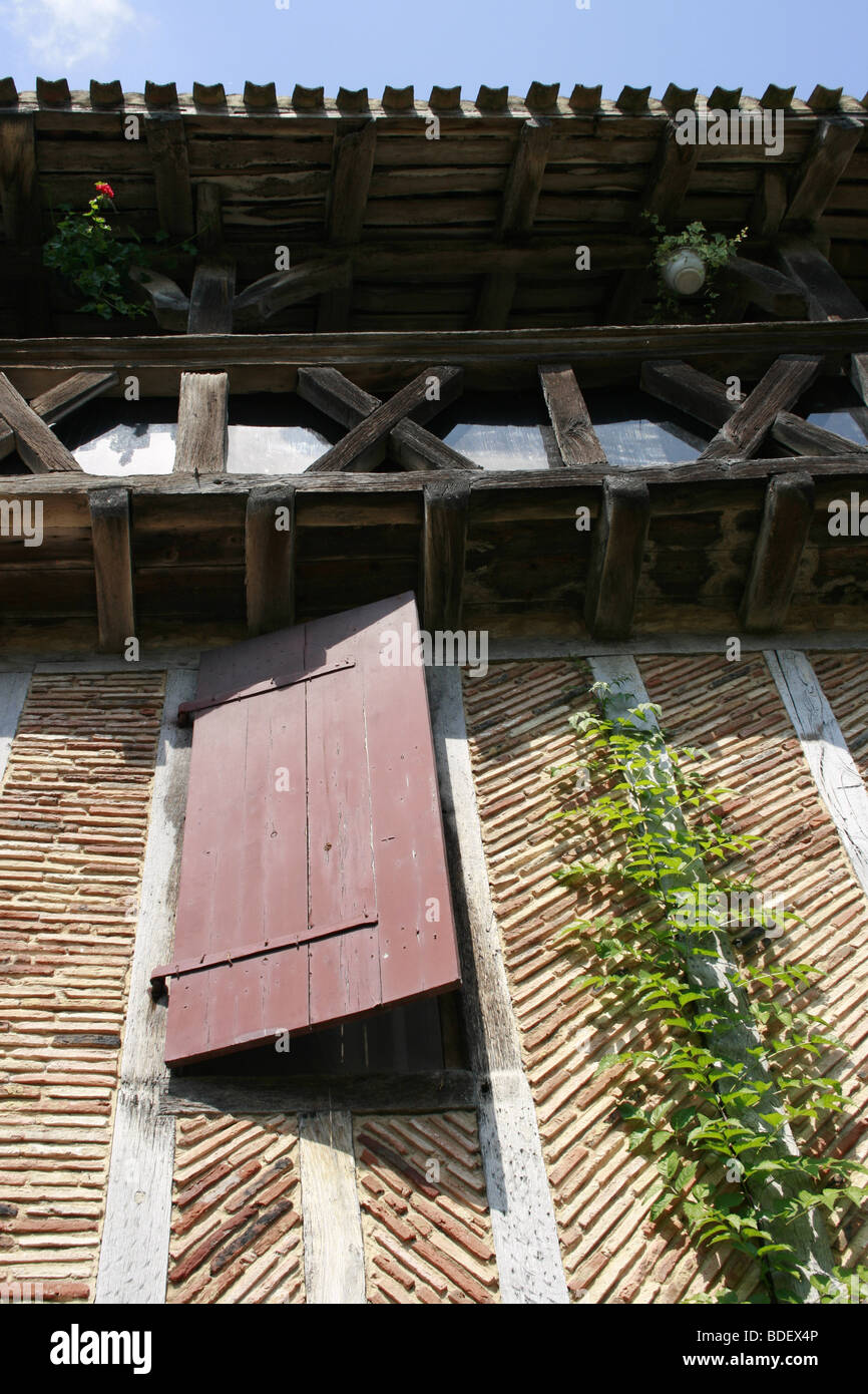 Casa del XVI secolo in La Bastide medievale di Issigeac, Perigord Pourpre Foto Stock