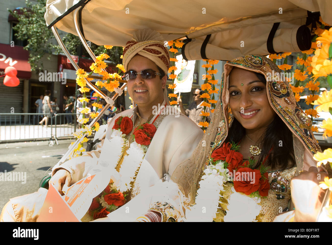 Un gruppo promuovendo la Bharat matrimonio dating service in Indian Independence Day Parade di New York Foto Stock