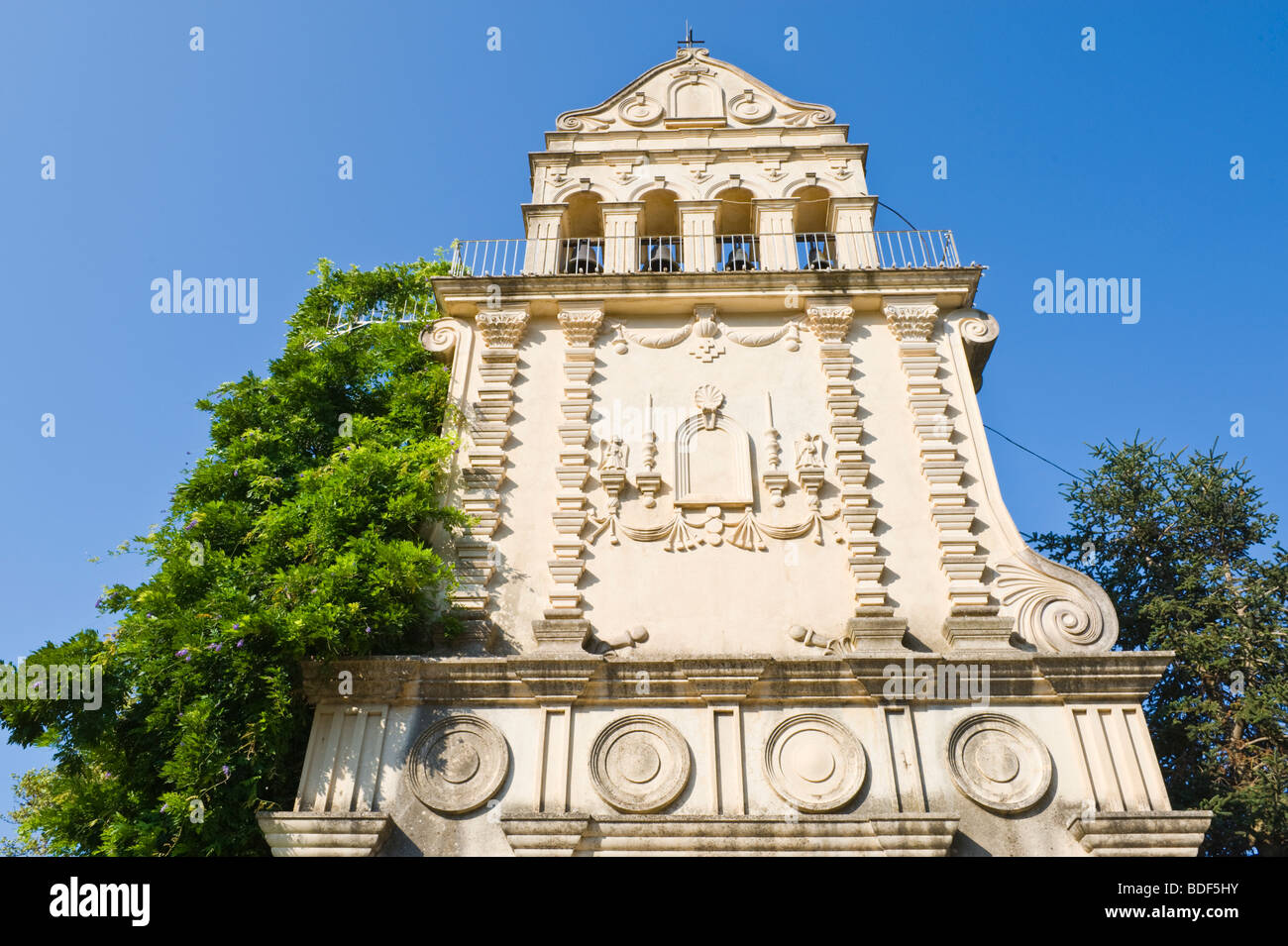 Campanile separato a San Gerasimos Monastery sul Mediterraneo greca isola di Cefalonia in Grecia GR Foto Stock