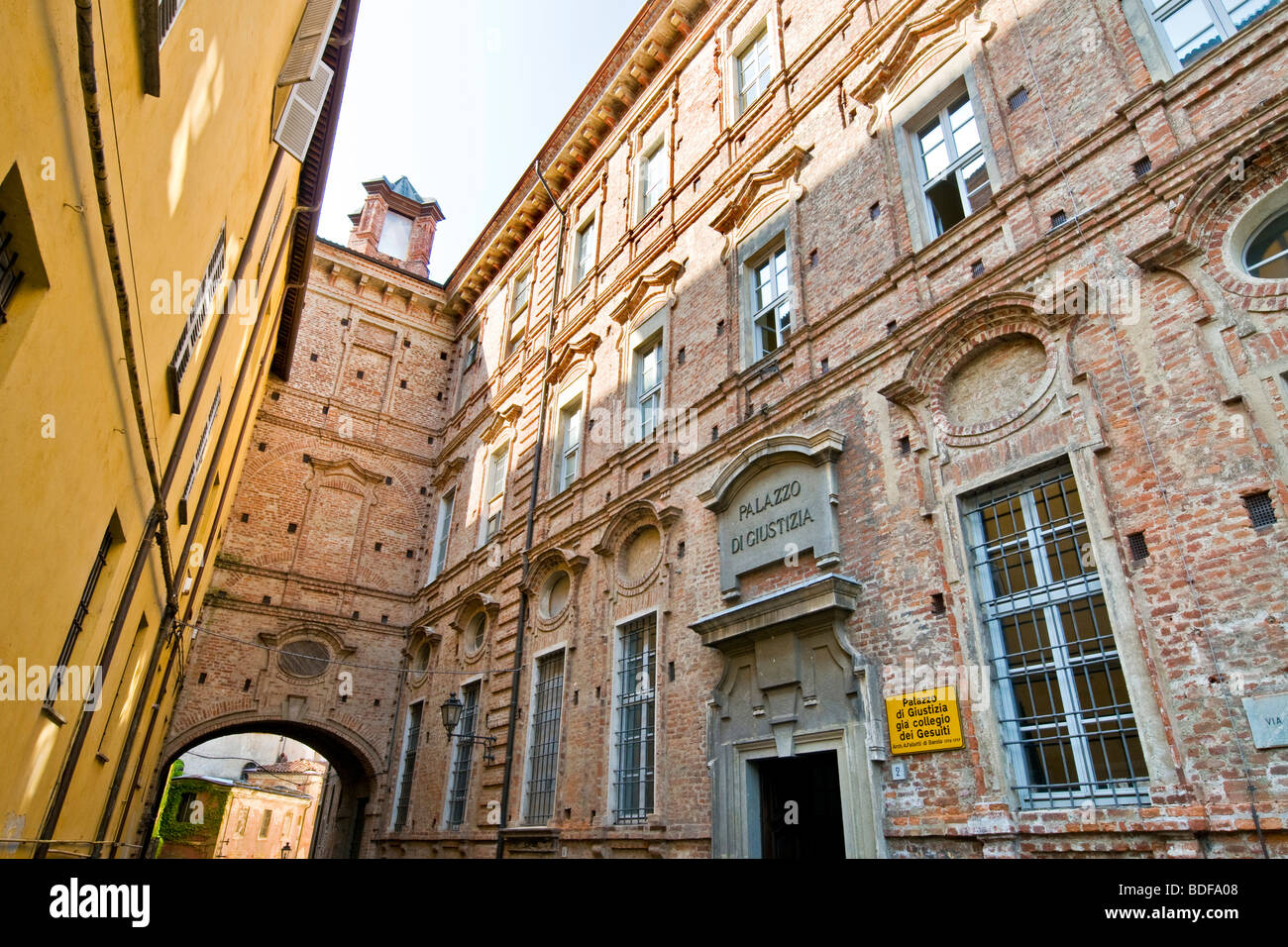 Palazzo di Giustizia, Mondovì , in provincia di Cuneo, Italia Foto Stock