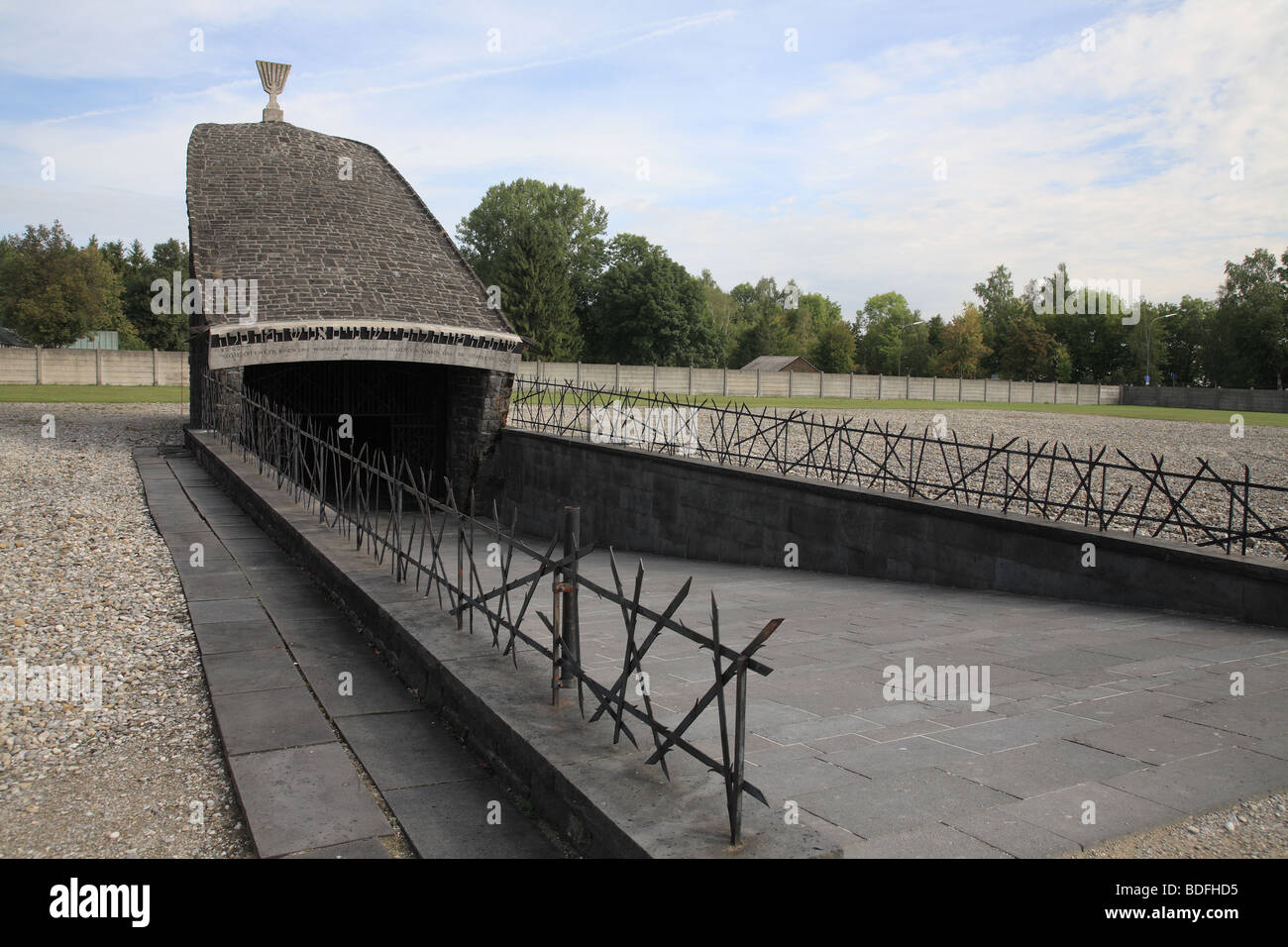 Memoriale ebreo costruito nel 1967, , Campo di Concentramento di Dachau Memorial, Baviera, Germania Foto Stock