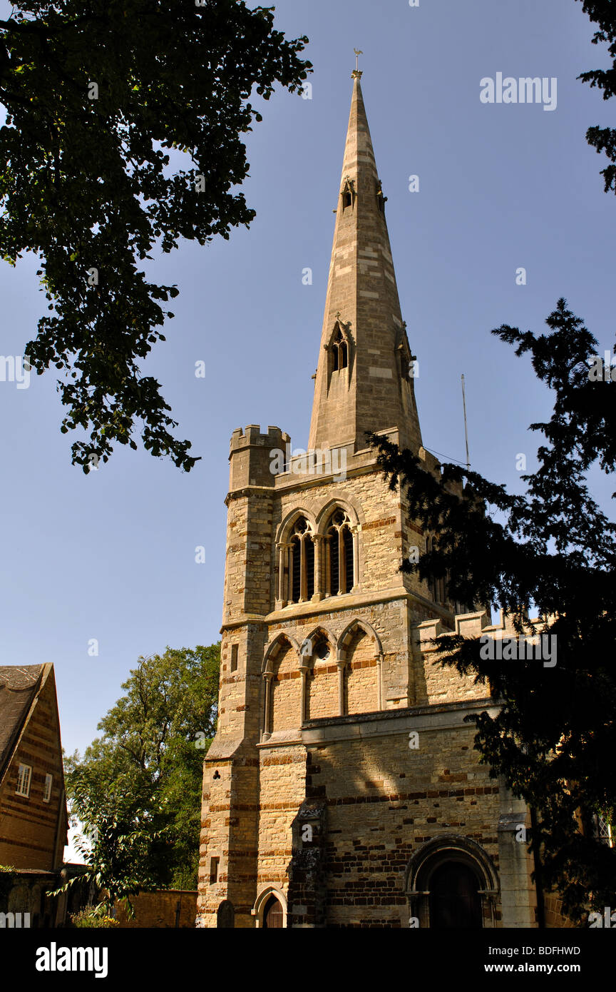 Santa Maria la Vergine Chiesa, Ossett, Northamptonshire, England, Regno Unito Foto Stock