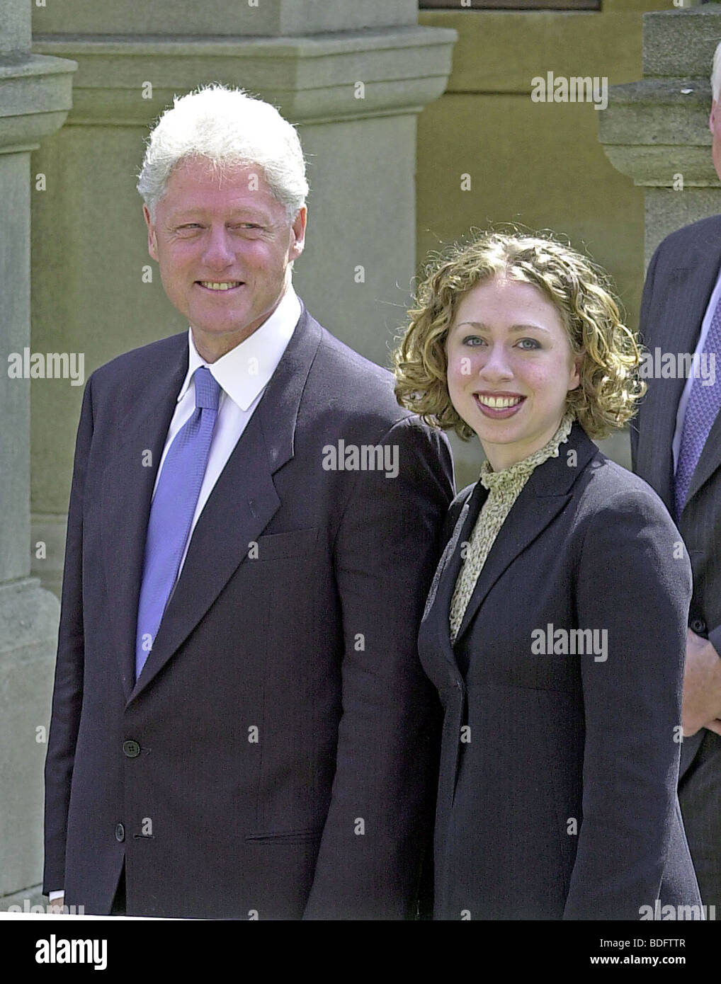 BILL CLINTON e la figlia Chelsea nel 2001 Foto Stock