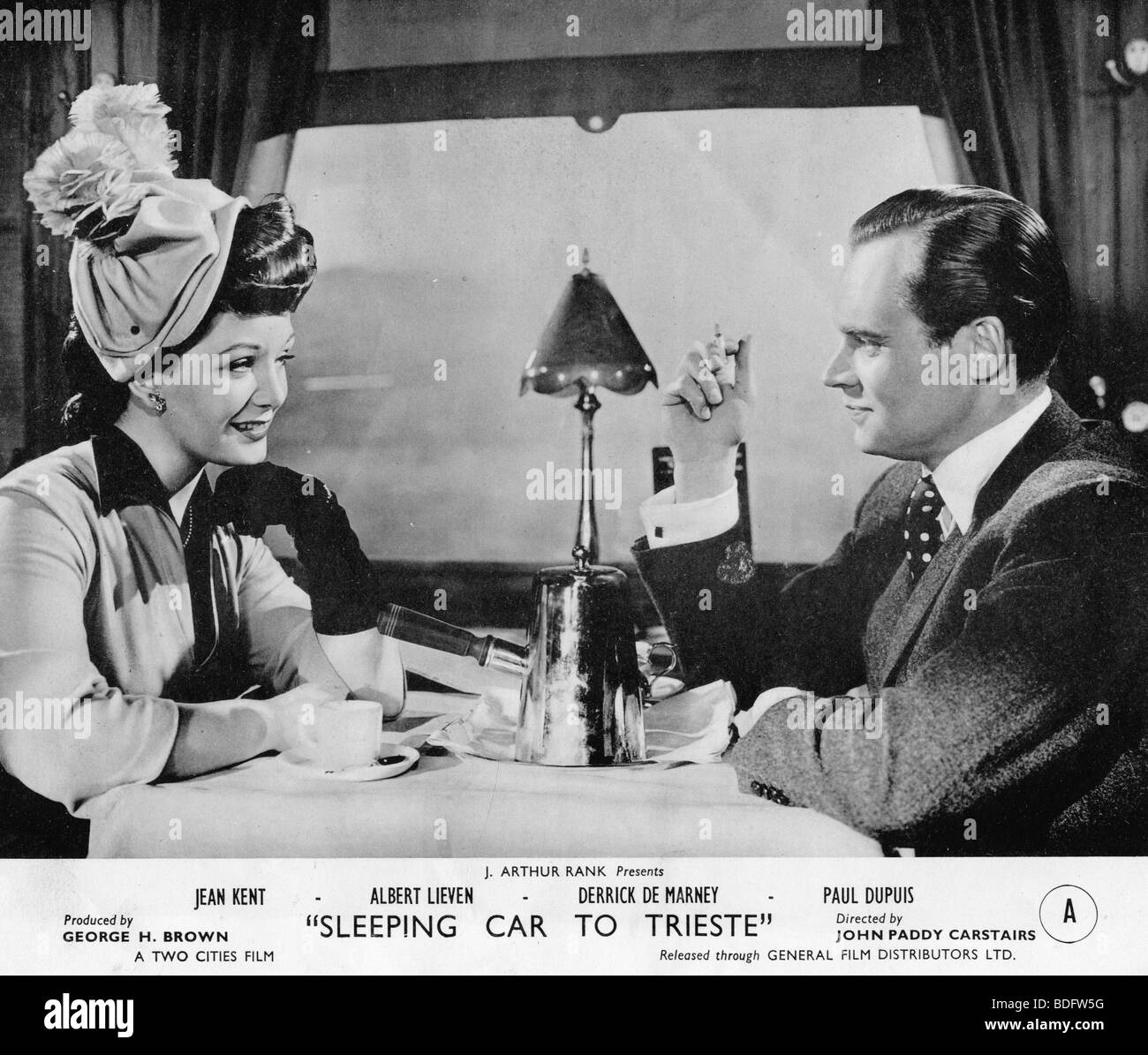 Vagone letto per TRIESTE 1948 GFD/due città film con Jean Kent e Derrick De Marney Foto Stock