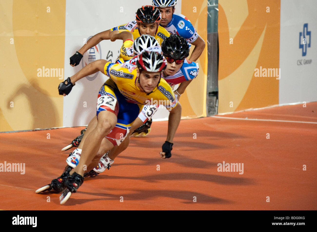 Rullo di velocità Sport pattinaggio in linea, 500m Sprint, uomini finale del mondo, giochi, Kaohsiung, Taiwan, luglio 19, 2009 Foto Stock