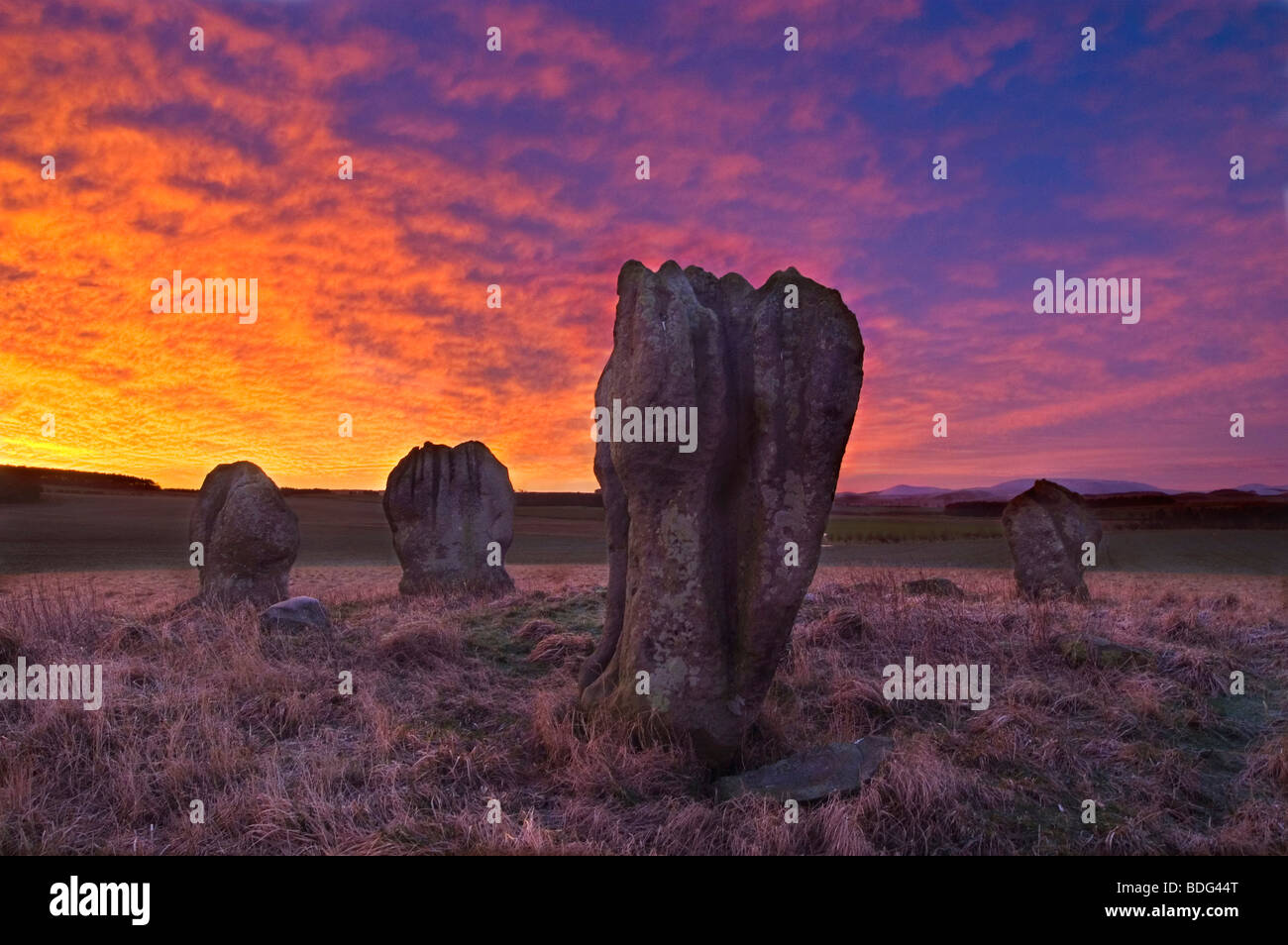 Estate a sunrise Standing Stone Circle Duddo in Nord Northumberland Foto Stock