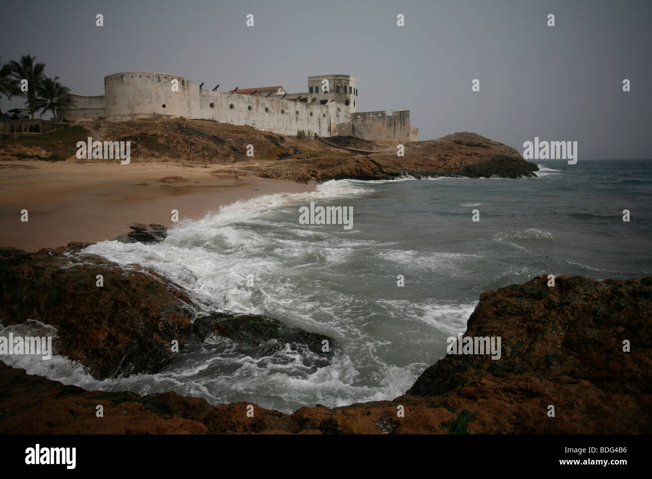 Cape Coast Castle. Uno dei la più grande azienda di slave fortezze esportazione di schiavi catturati in America. Cape Coast. Il Ghana. Africa occidentale. Foto Stock