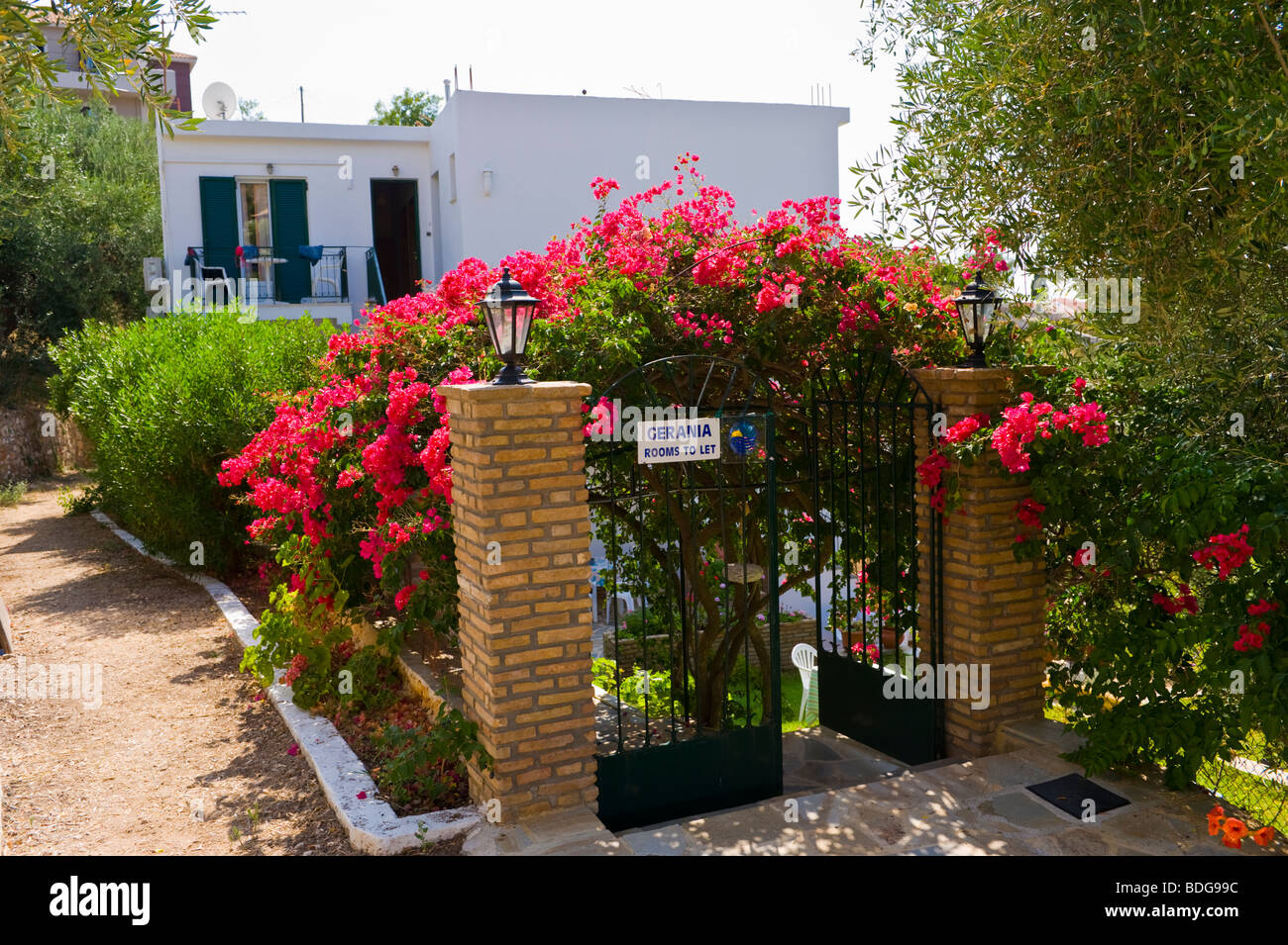Camere in affitto nella pittoresca casa nel villaggio di Assos sul Mediterraneo greca isola di Cefalonia in Grecia GR Foto Stock