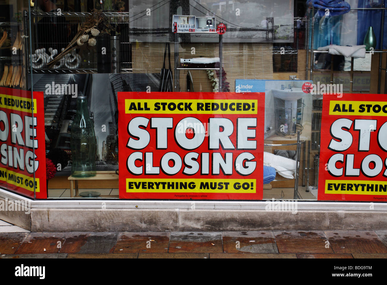High street negozio chiusure durante la recessione del 2009 Foto Stock