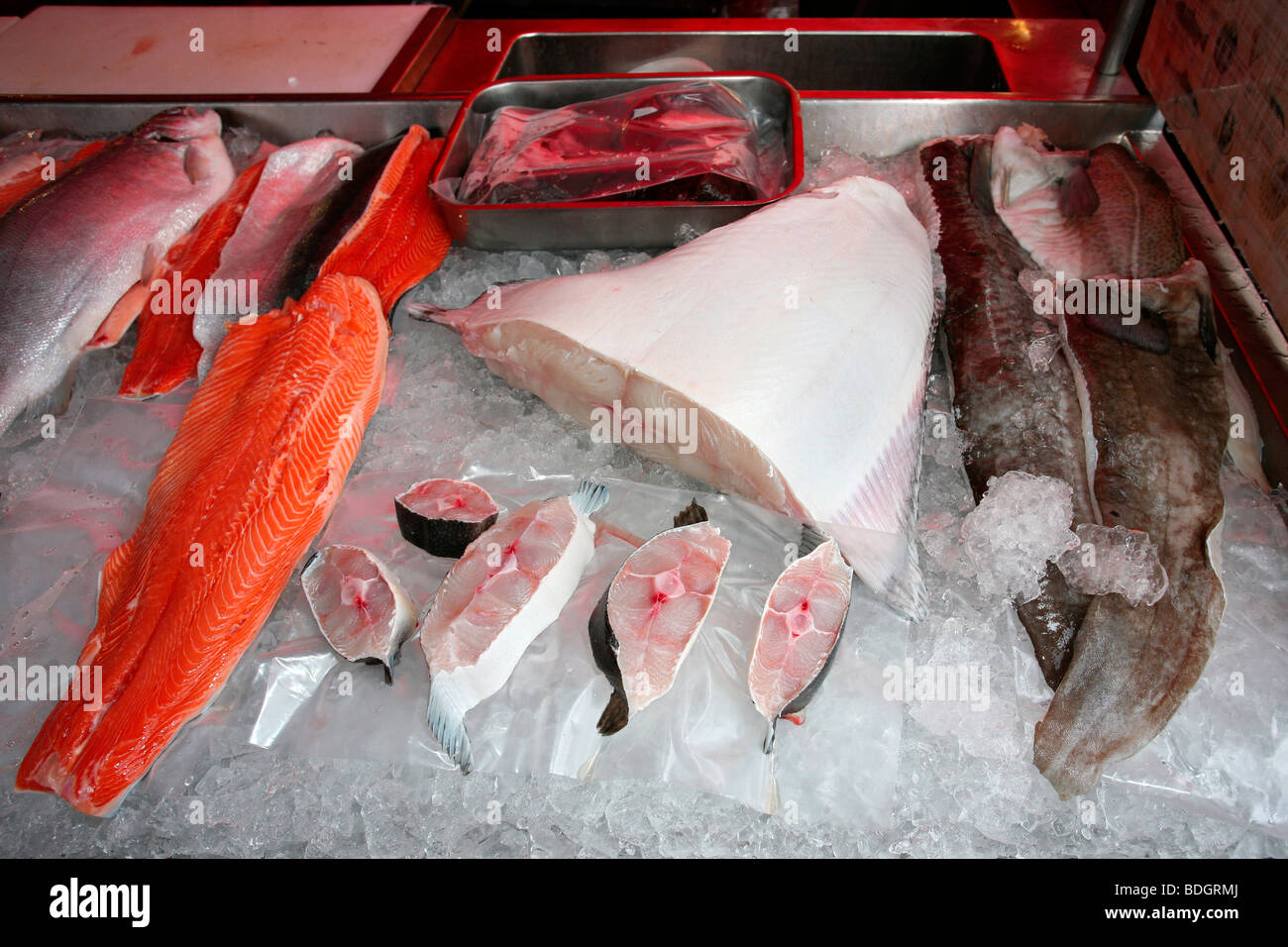 Bergen: Torget Mercato del pesce: il pesce su ghiaccio Foto Stock