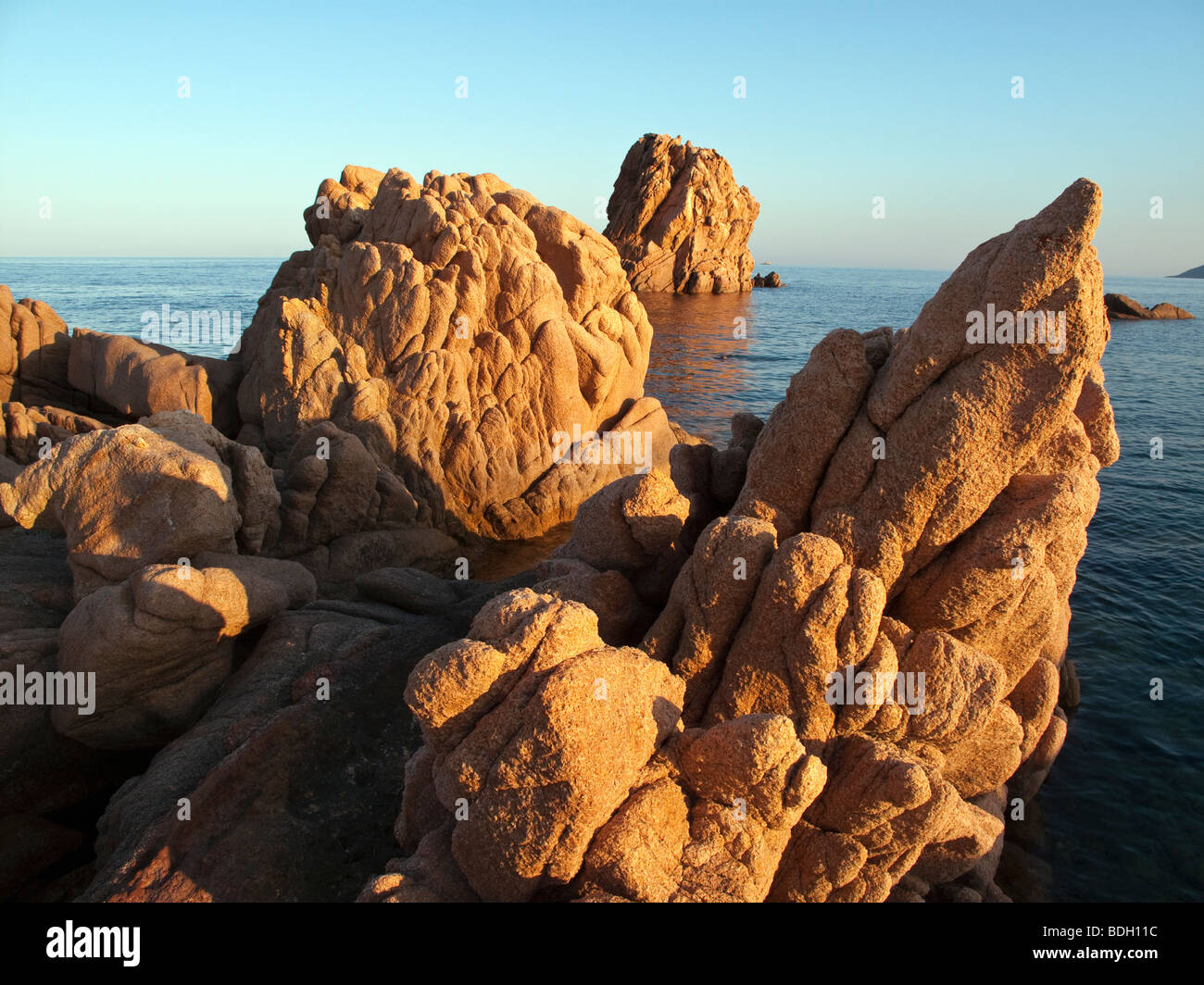 Paesaggio roccioso della sardegna immagini e fotografie stock ad alta ...