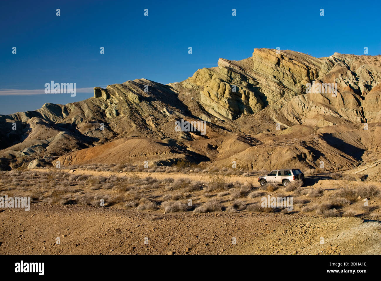 Le formazioni rocciose a Rainbow bacino naturale nazionale Landmark vicino a Barstow, Deserto Mojave, CALIFORNIA, STATI UNITI D'AMERICA Foto Stock