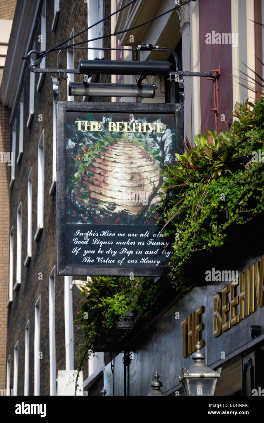 Il Beehive Pub di Crawford Street, Marylebone, London W1, Inghilterra Foto Stock