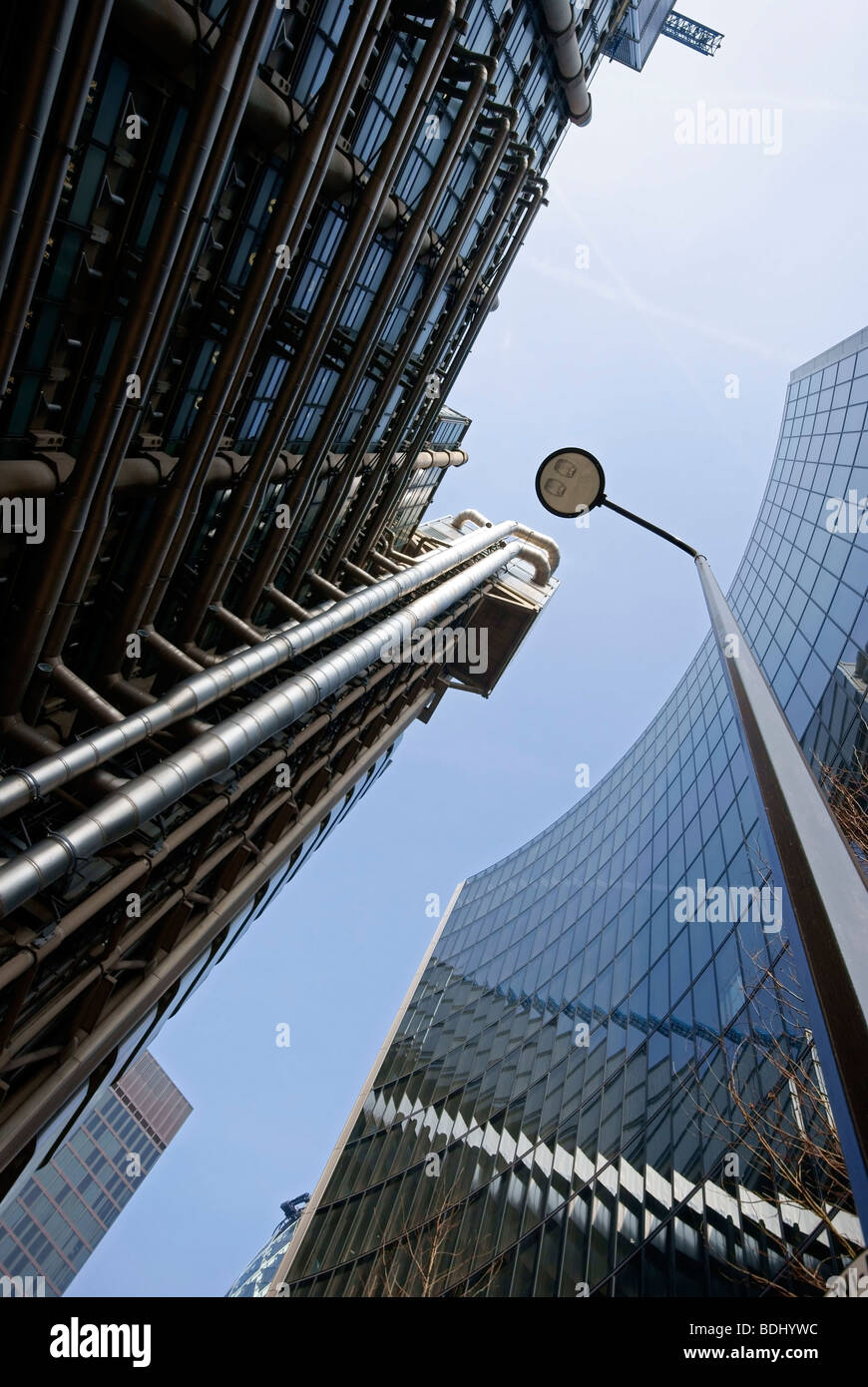 Lampione con il Lloyds Building e Willis Building, Londra Foto Stock Lampione con il Lloyds Building e Willis Building, Londra Foto Stock