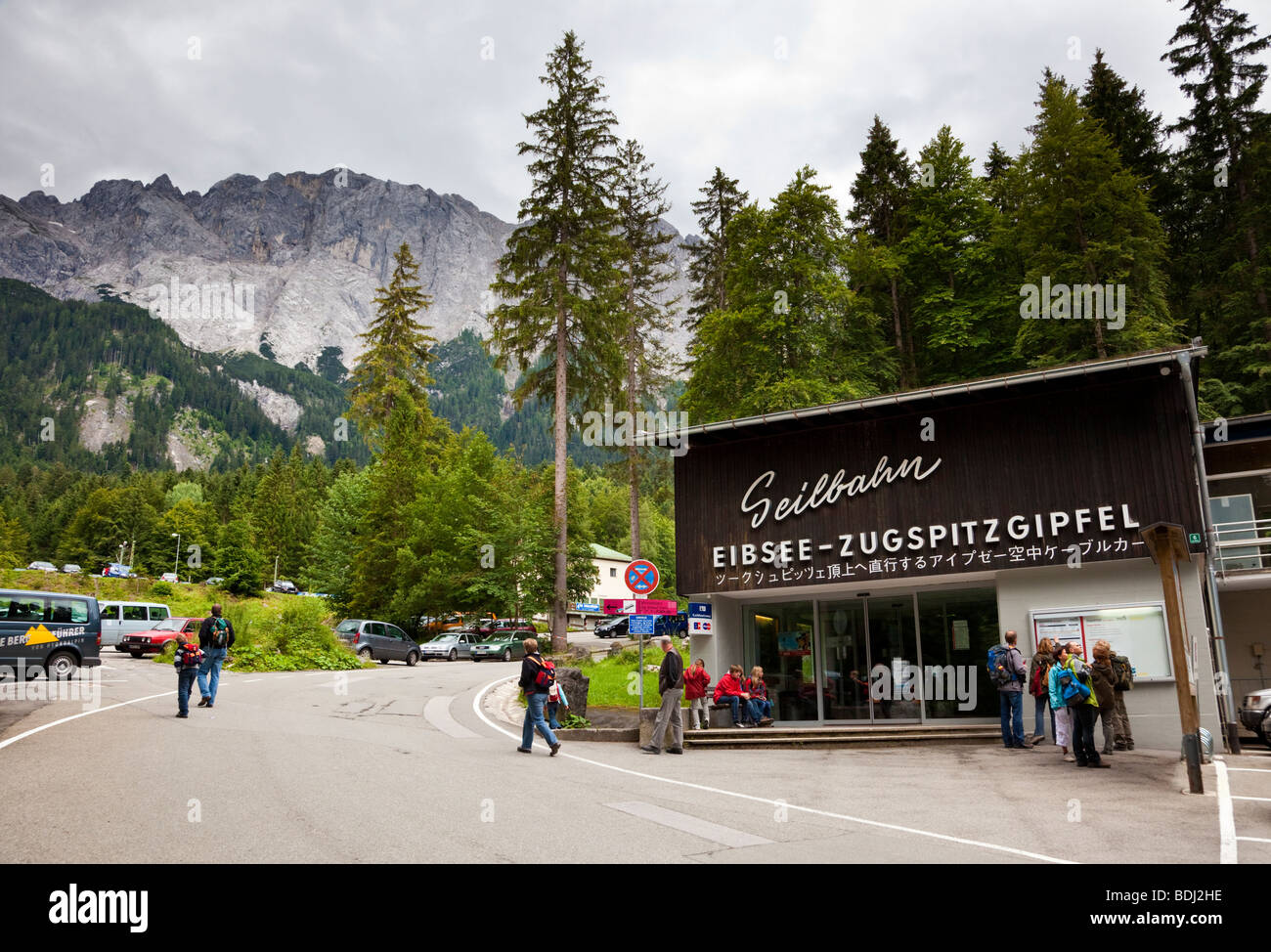Alpi, Germania, stazione della funivia sul monte Zugspitze, Alpi Bavaresi, Baviera, Europa Foto Stock