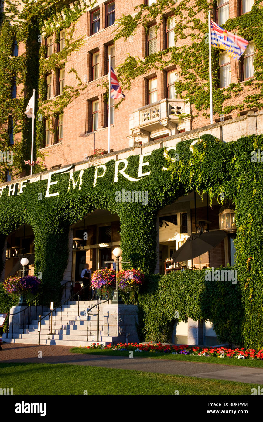 La storica Empress Hotel situato sul porto interno, Victoria, Isola di Vancouver, British Columbia, Canada. Foto Stock