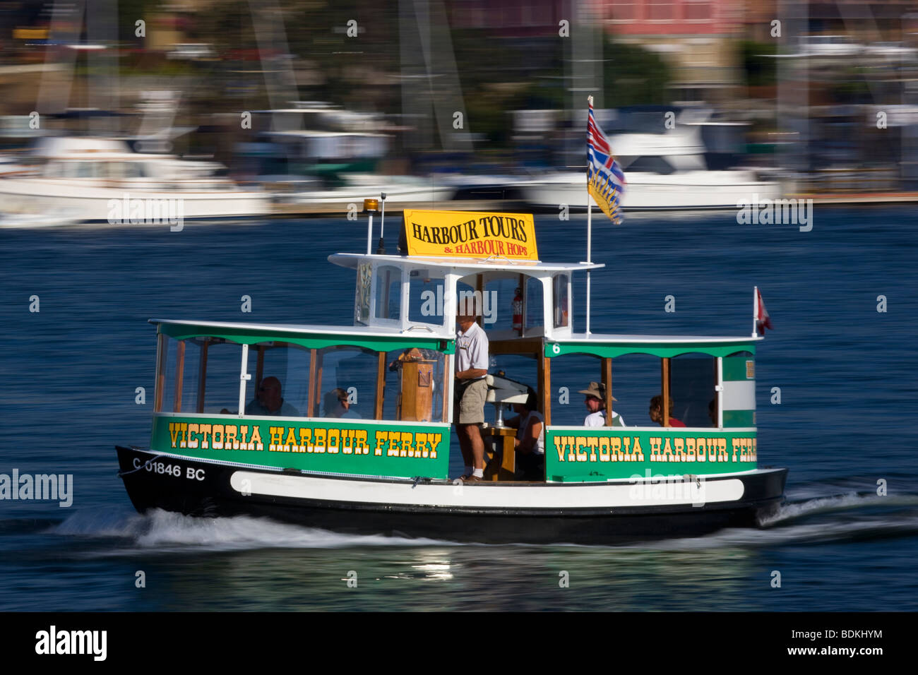 Victoria Harbour ferry boat dal punto di vista Songhees, Porto Interno, Victoria, Isola di Vancouver, British Columbia, Canada. Foto Stock