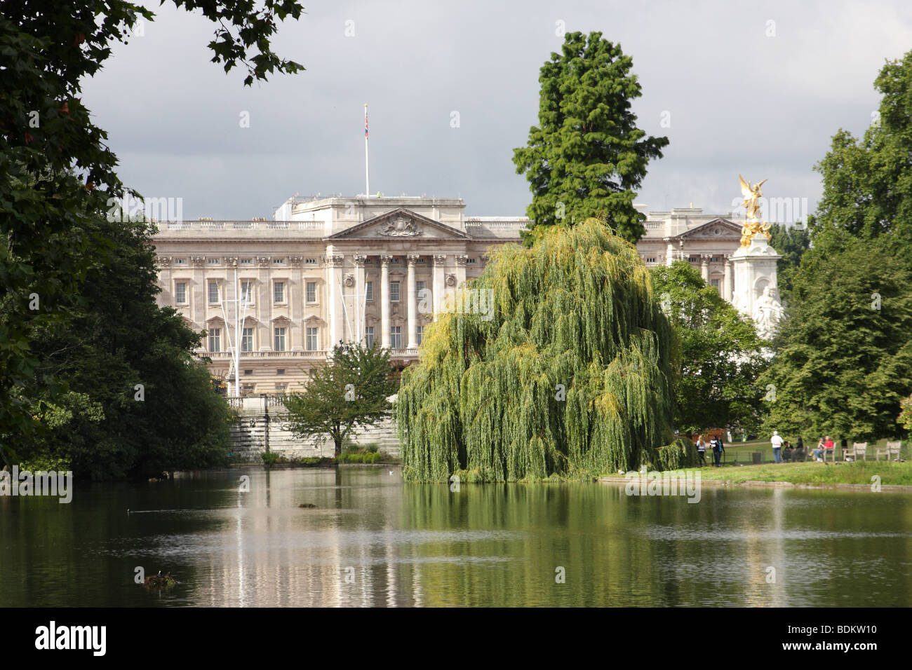 St James Park e Buckingham Palace, London, England, Regno Unito Foto Stock