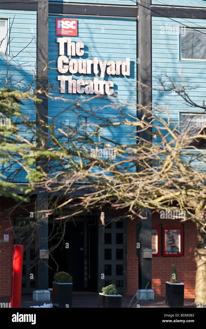 L'RSC, Courtyard Theatre, Waterside, Stratford upon Avon, Warwickshire, Inghilterra. Regno Unito. Foto Stock