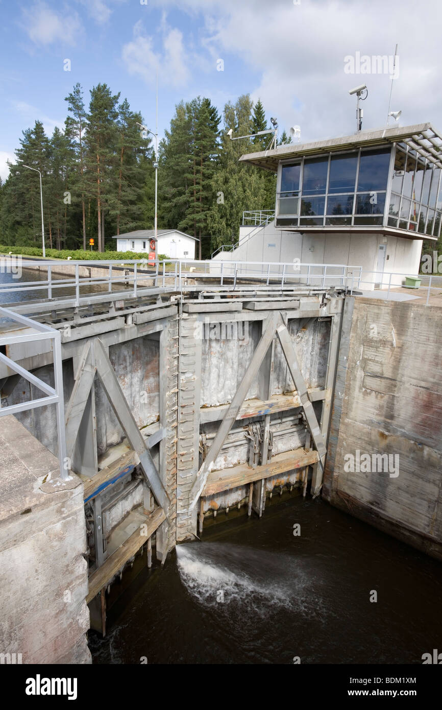 Saimaa canal bloccare i cancelli in Soskua Lappeenranta FINLANDIA Foto Stock
