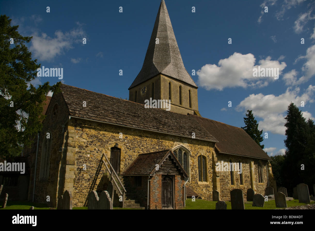 St James Chiesa Shere Village Surrey in Inghilterra Foto Stock