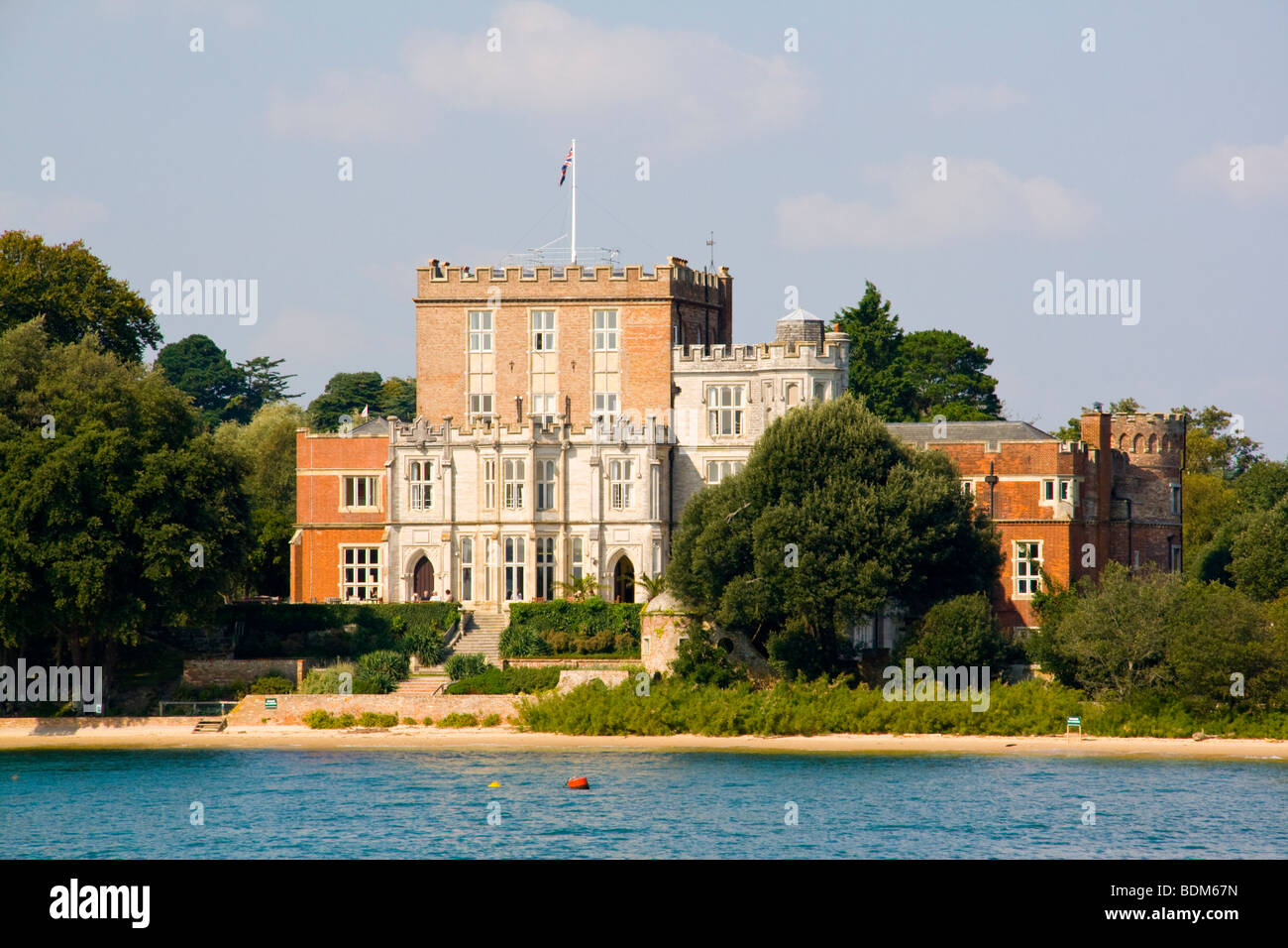 Brownsea Island Castello visto dall'acqua, il porto di Poole, Dorset England Regno Unito Foto Stock