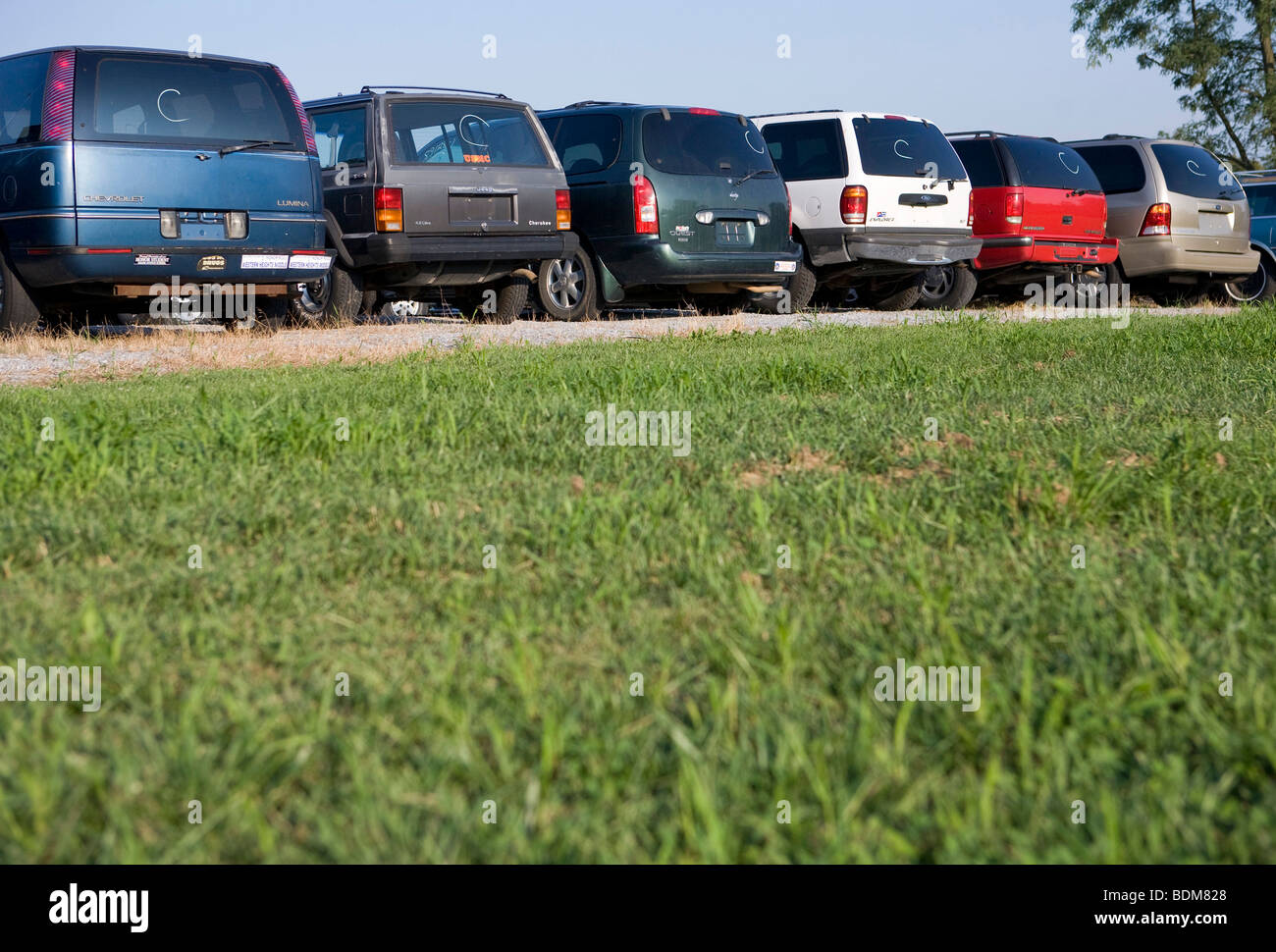 15 Agosto 2009 - Hagerstown, Maryland - 'Clunker' veicoli si accumulano sul rivenditore di auto partite. Foto Stock
