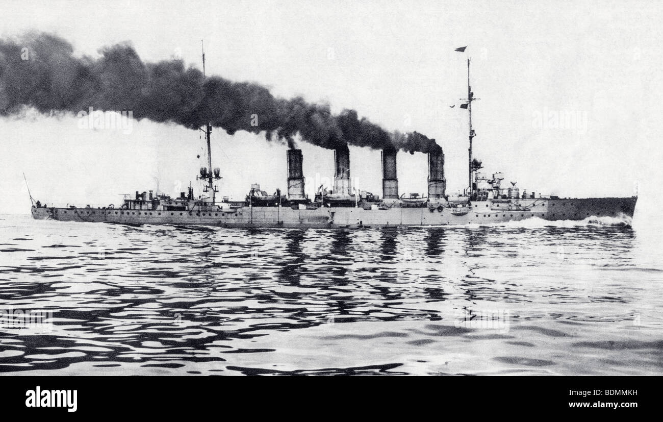 Il tedesco incrociatore leggero Magdeburg che è stato soffiato da Russo spari dopo arenamento durante la Prima Guerra Mondiale. Foto Stock