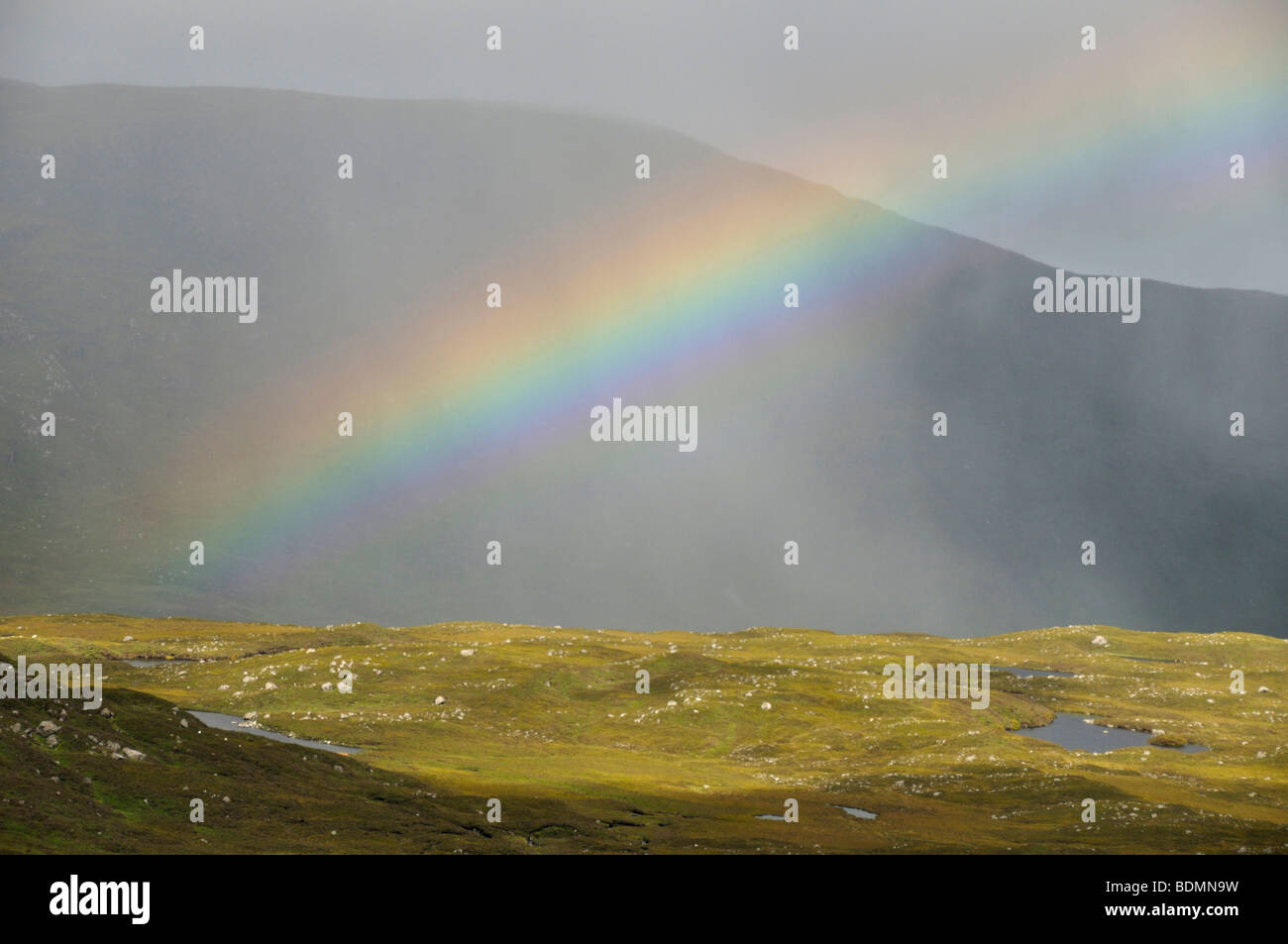 Rainbow, Creag na Clibhe, Liuthaid, isola di Lewis, Scozia Foto Stock
