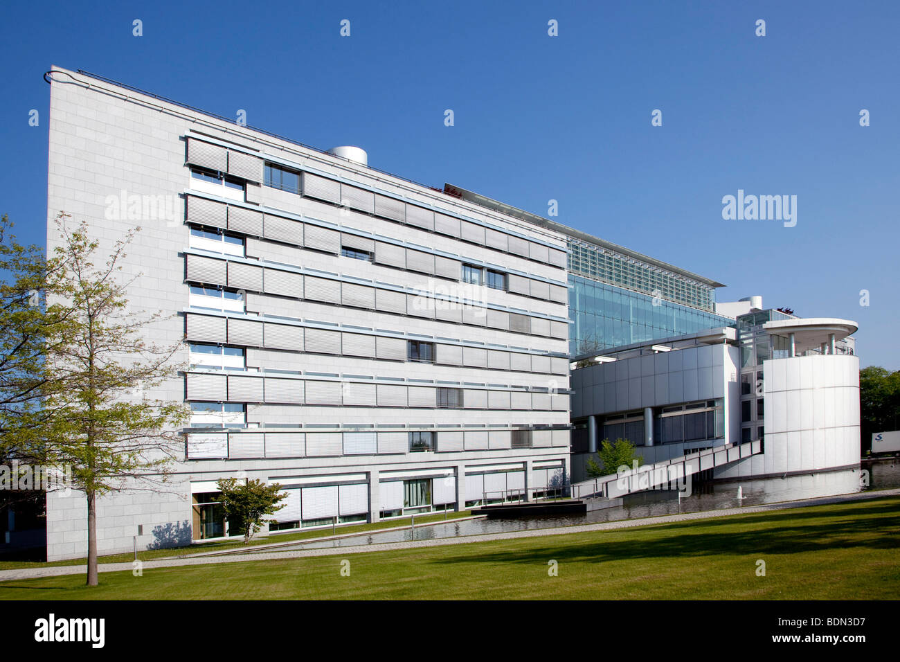 La sede centrale della società farmaceutica Boehringer Ingelheim GmbH, Ingelheim, Renania-Palatinato, Germania, Europa Foto Stock