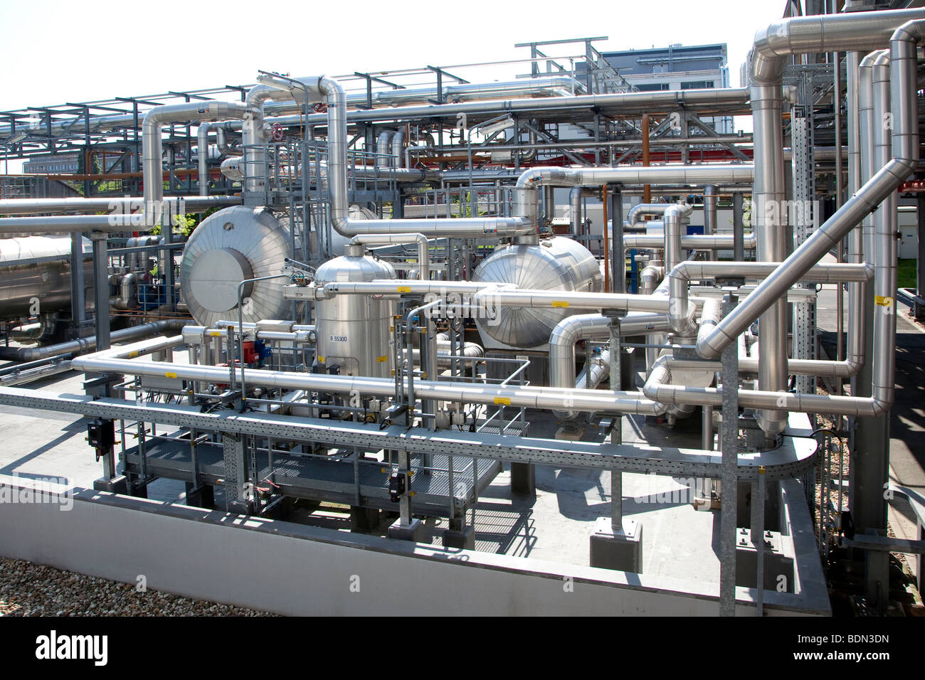 Serbatoio ricevitore nei locali della società farmaceutica Boehringer Ingelheim GmbH, Ingelheim, Renania-Palatinato, Germania Foto Stock