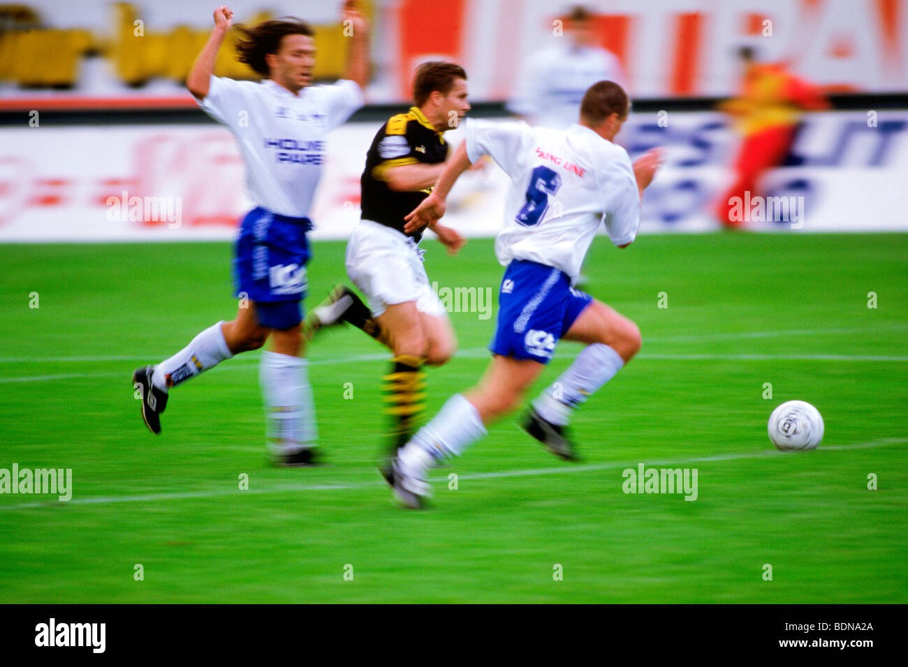 Professional soccer league squadre di gioco in gioco Rosunda Stadium di Stoccolma, Svezia Foto Stock