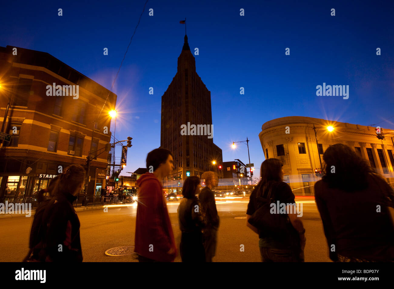 I sei angoli di North Avenue Milwaukee Damen nel cuore di bucktown Wicker Park Chicago's West side in bucktow Foto Stock