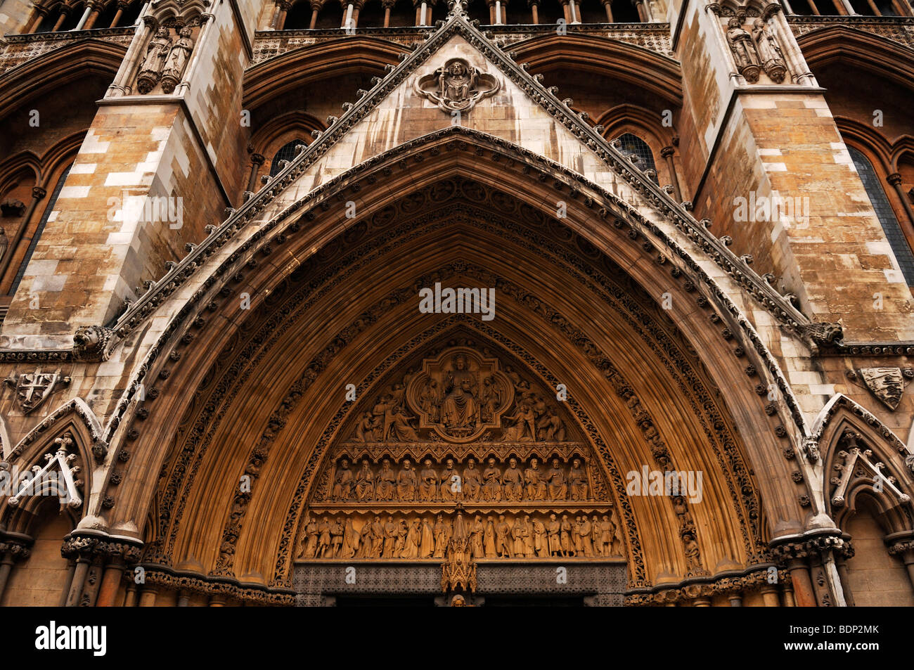 Gothic portale laterale, dettaglio, Westminster Abbey, Dean's Yard, London, England, Regno Unito, Europa Foto Stock