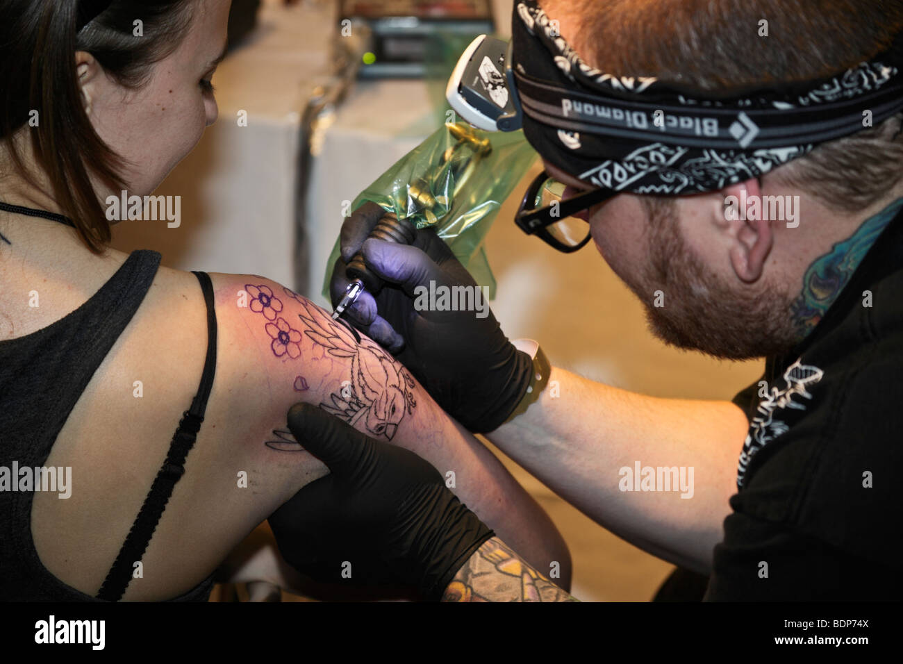 Macchina per tatuaggio immagini e fotografie stock ad alta risoluzione -  Alamy