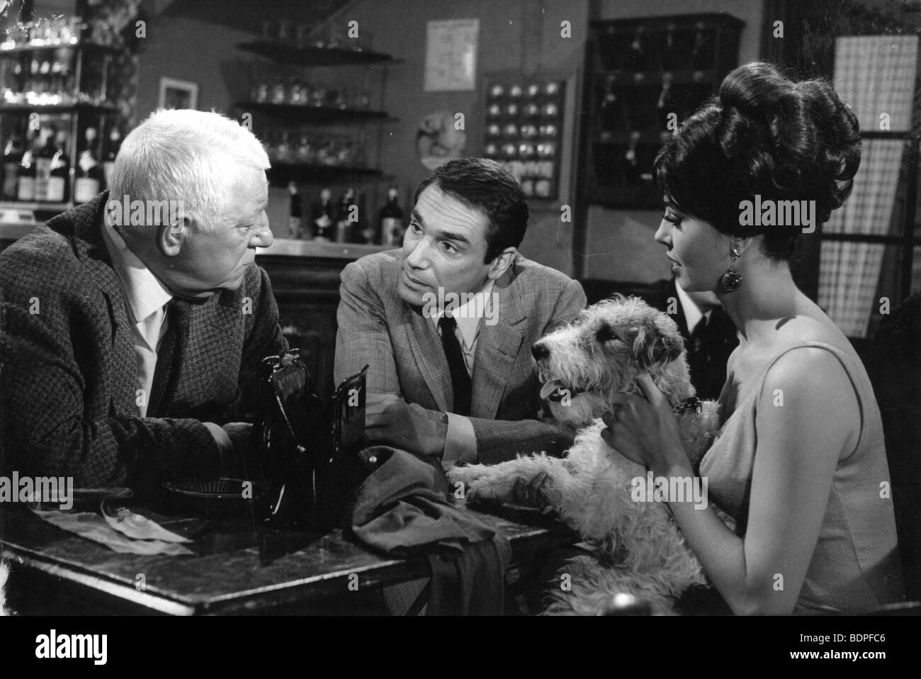 Le Tonnerre de Dieu Anno: 1965 Regia: Denys de La Patellière Jean Gabin , Robert Hossein , Michèle Mercier Foto Stock