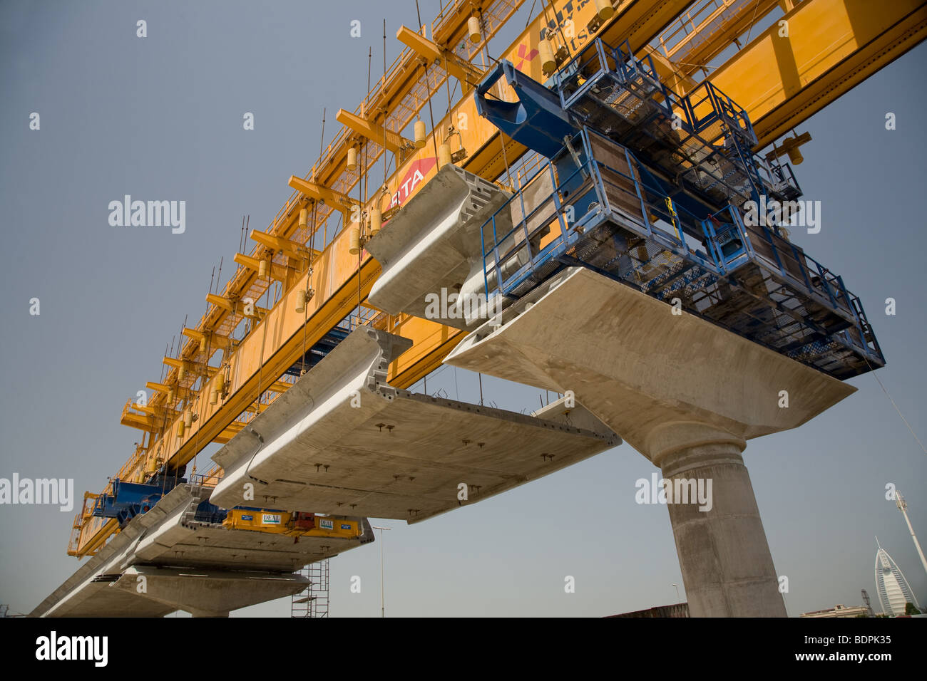 Dubai Metro Linea ferroviaria costruzione vie emirati arabi uniti Foto Stock
