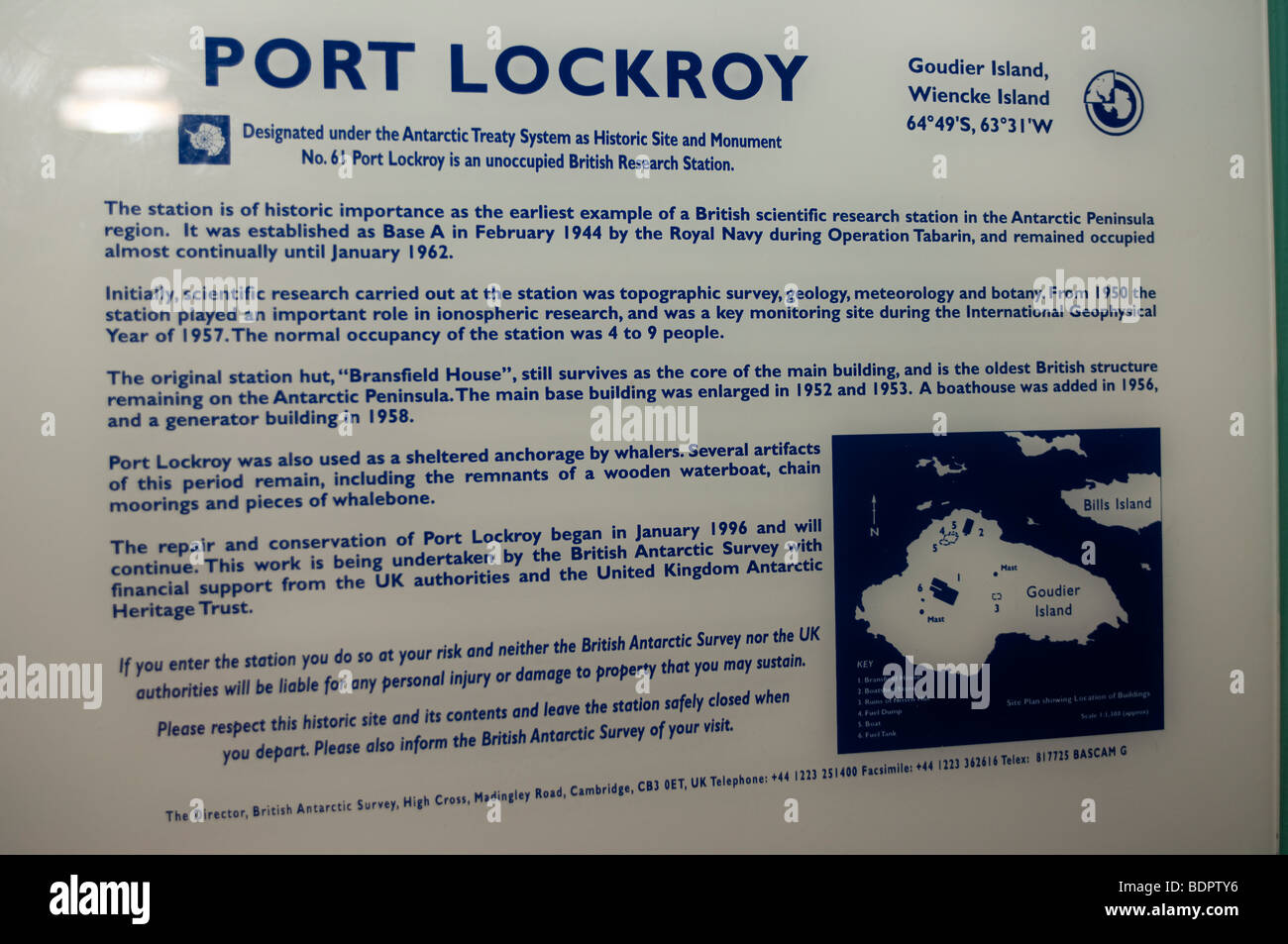 Presentano segno Port Lockroy Museo Antartico. Foto Stock