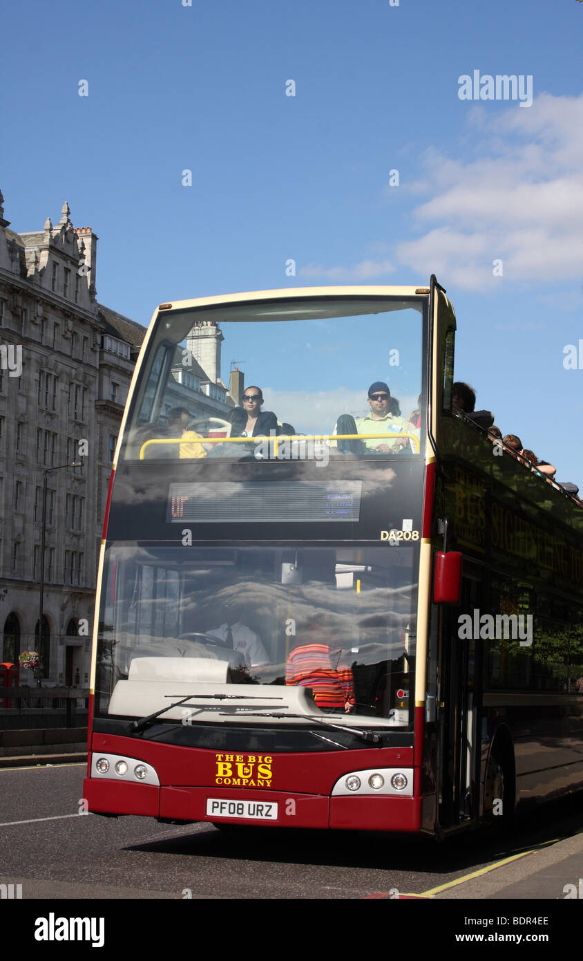 Il Big Bus Company open top gita turistica in autobus in London, England, Regno Unito Foto Stock