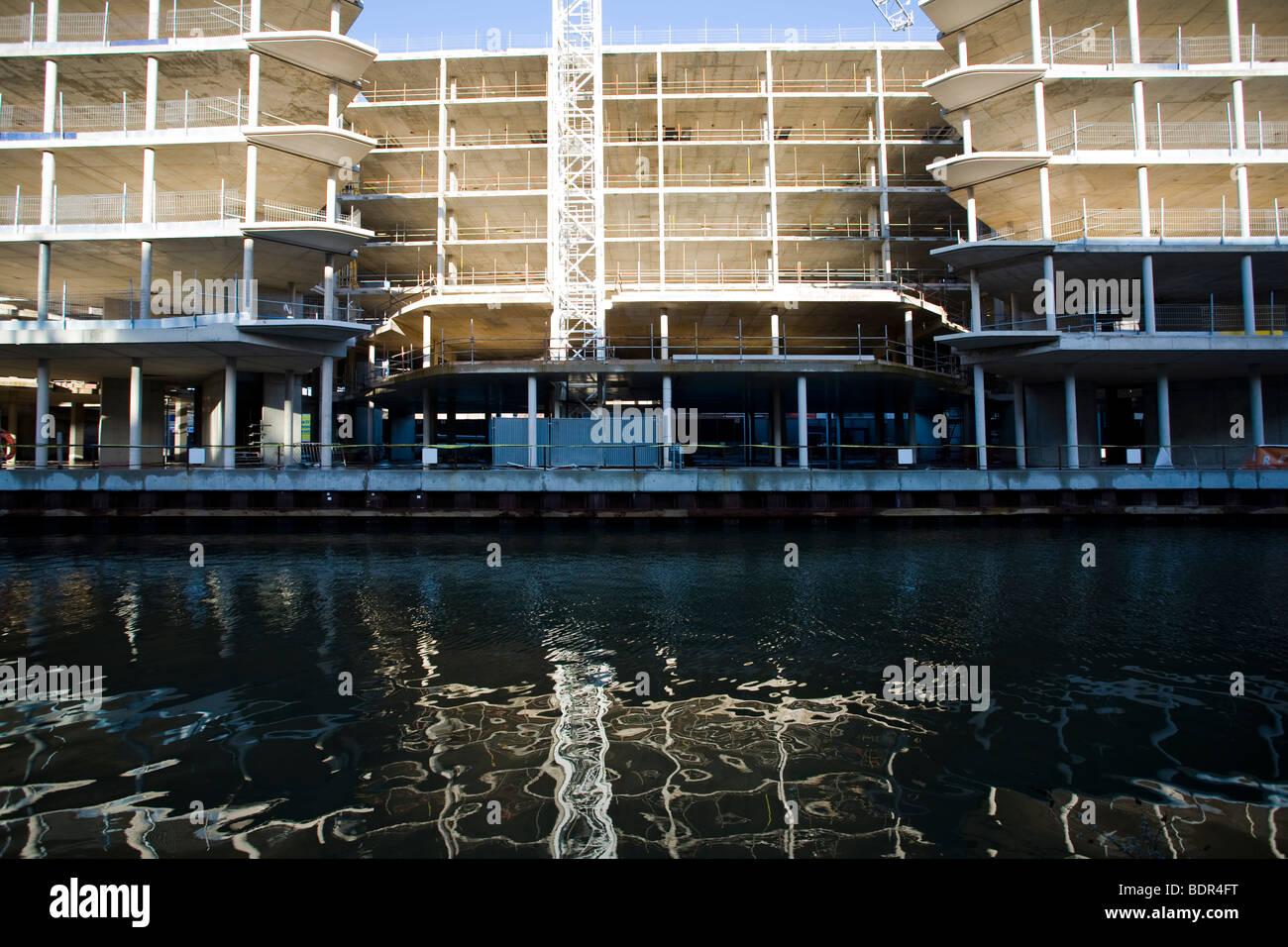 Progetto di riqualificazione e costruzione a lato del canale a Nottingham, Inghilterra. Scattata all'inizio del 2009. Foto Stock