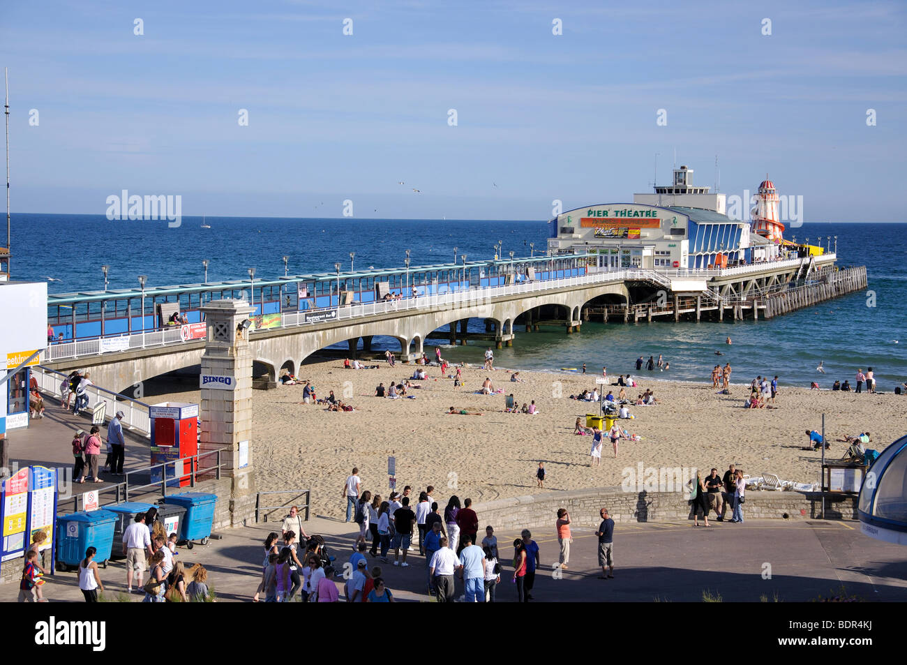 Il molo di Bournemouth e la spiaggia, Bournemouth Dorset, England, Regno Unito Foto Stock