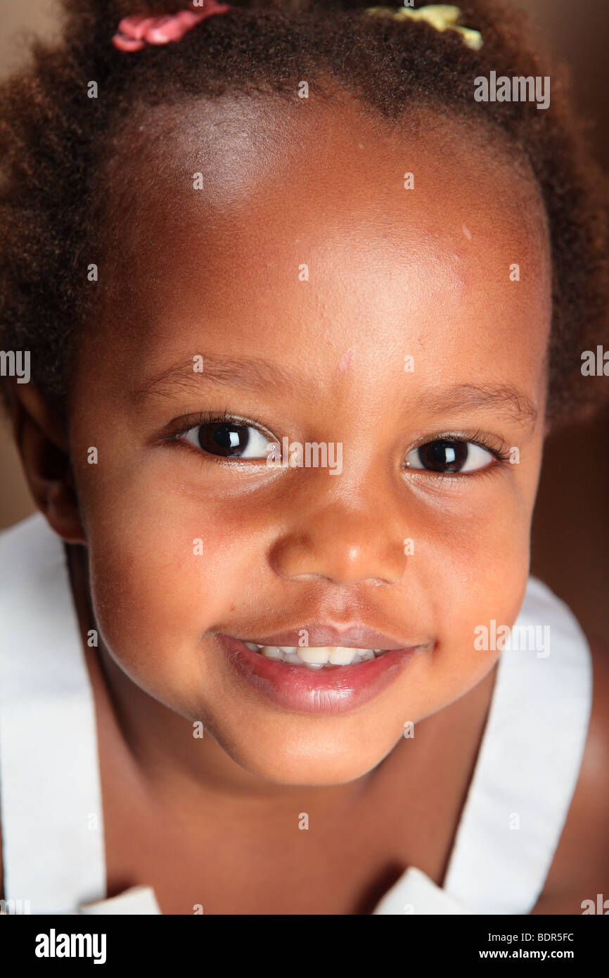 Americano africano ragazza sorridente Foto Stock