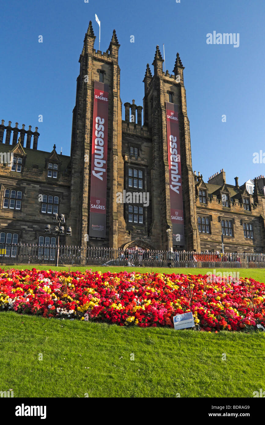 L'Assemblea Generale edificio (l'Assembly Hall) a Edimburgo in Scozia durante il Festival di Edimburgo - Agosto 2009 Foto Stock