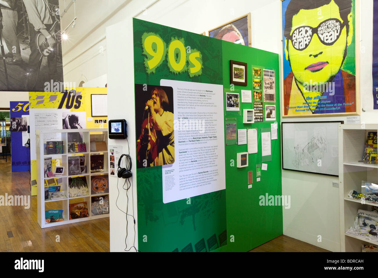 Regno Unito, Inghilterra, Salford, città museo e galleria d'arte, locale la storia della musica pop exhibition Foto Stock